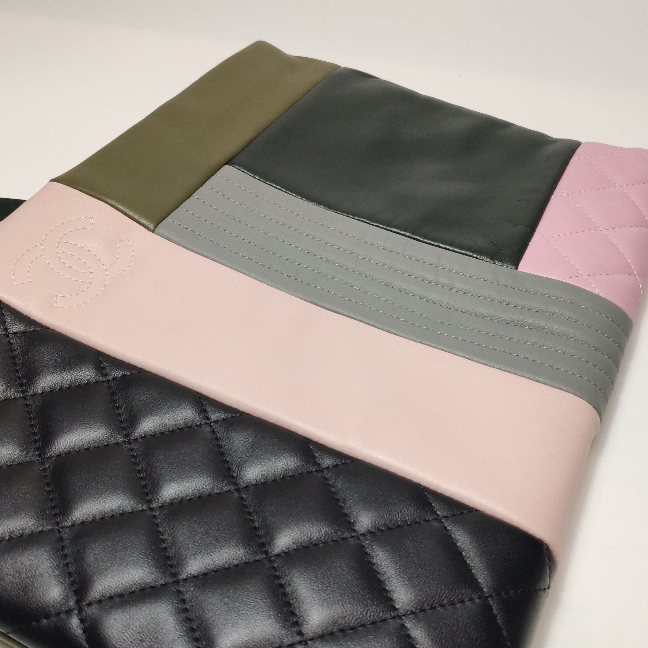 Chanel Chanel Women os Clutches Size ONE SIZE - 16 Thumbnail