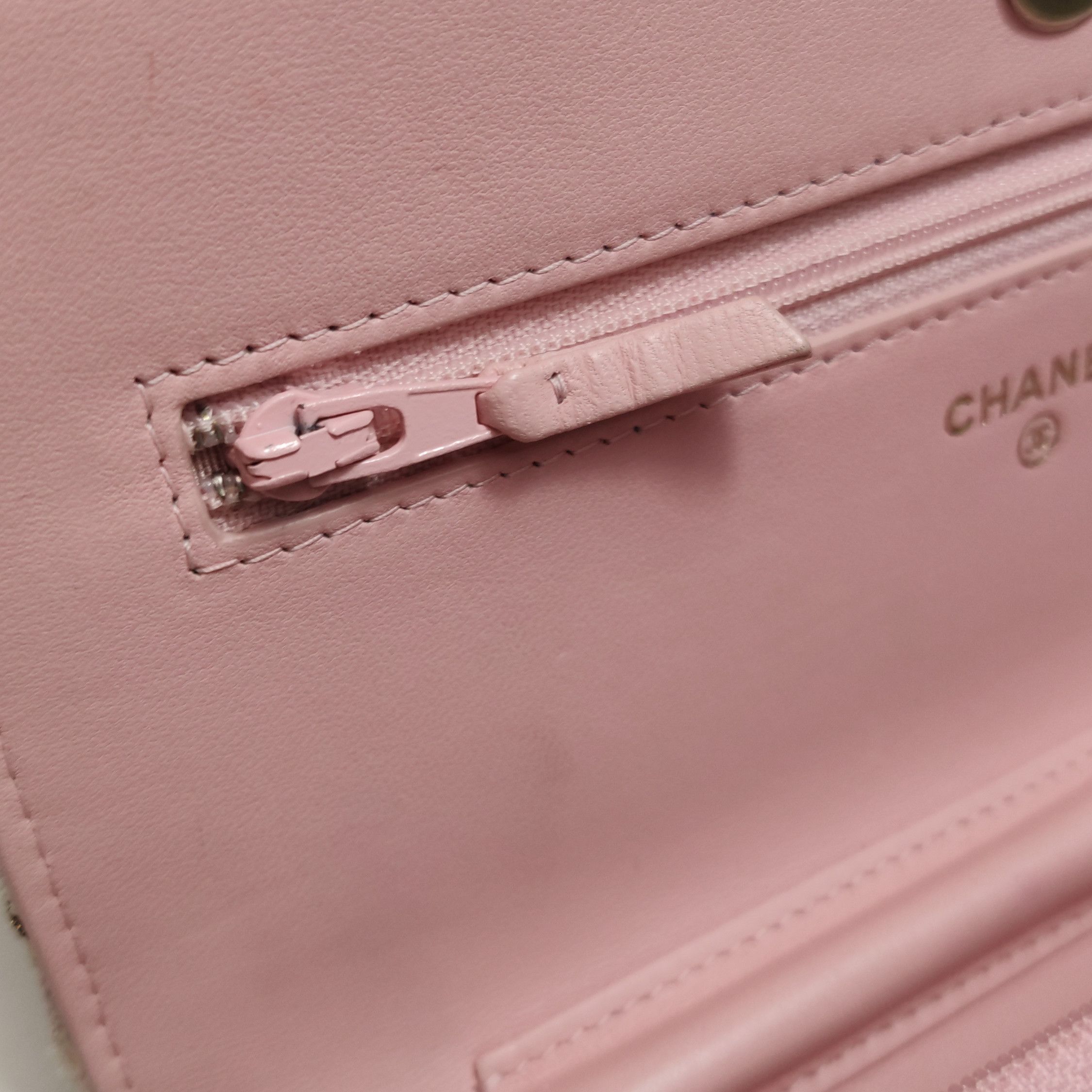 Chanel Chanel Women os Crossbody Bags Size ONE SIZE - 18 Thumbnail