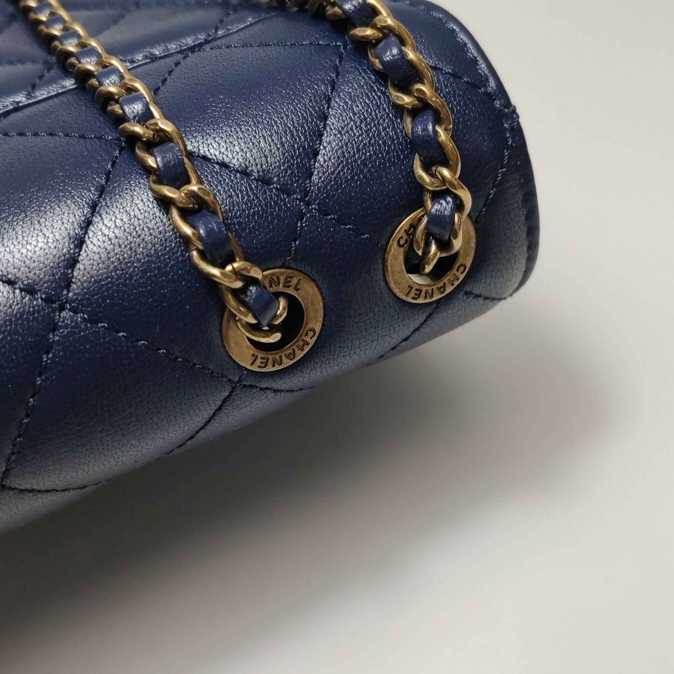 Chanel Chanel Women os Shoulder Bags Size ONE SIZE - 16 Thumbnail