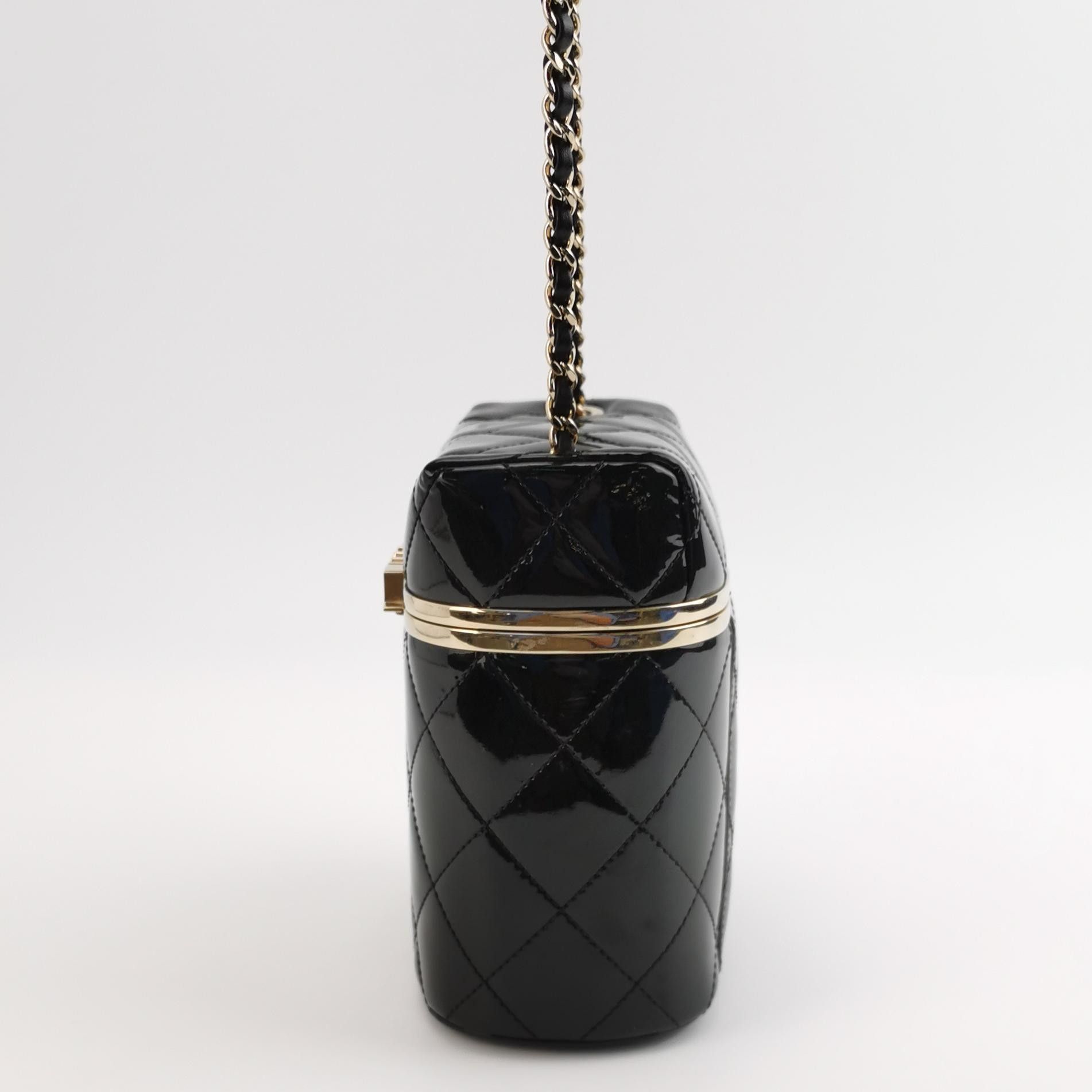 Chanel Chanel Women os Shoulder Bags Size ONE SIZE - 3 Thumbnail