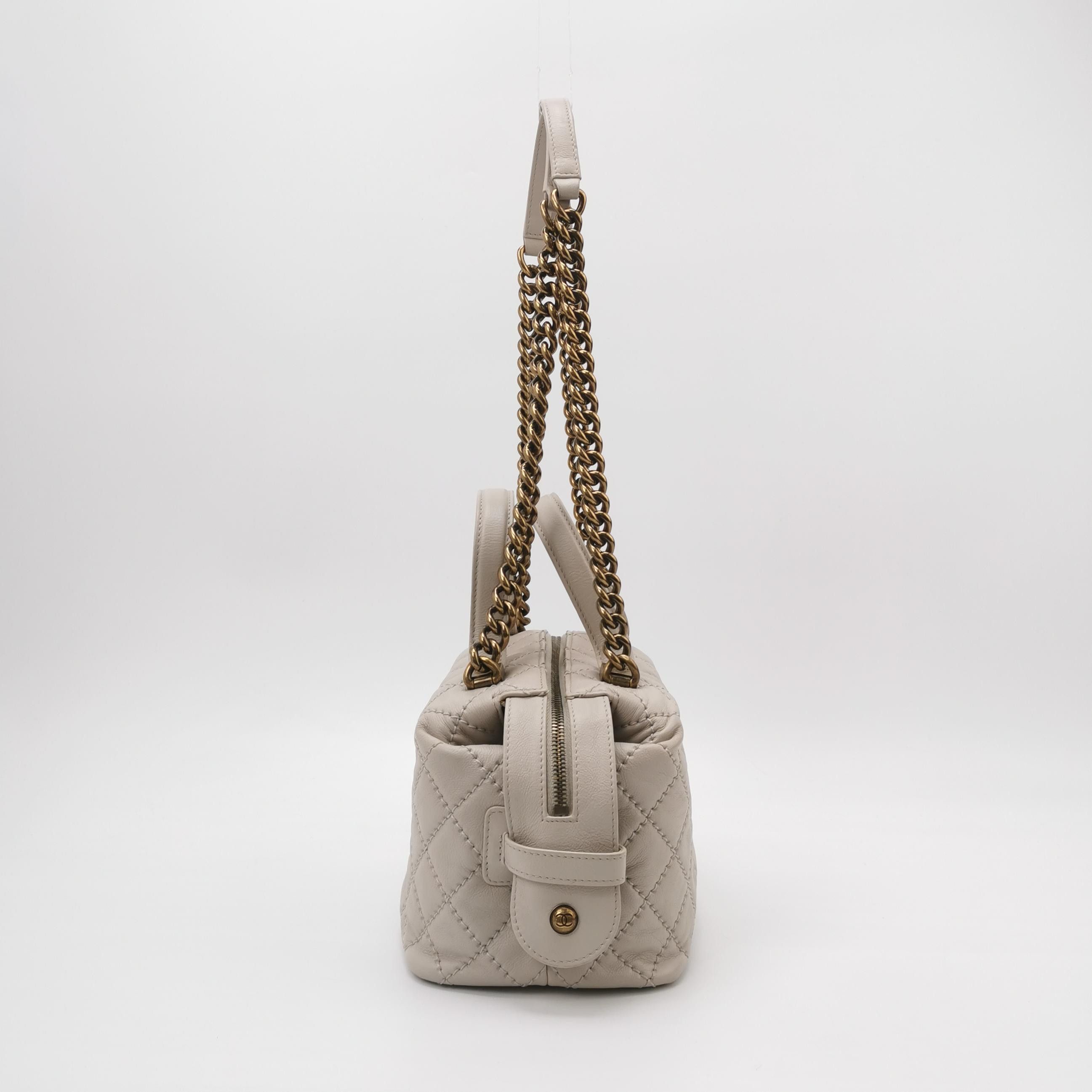Chanel Chanel Women os Shoulder Bags Size ONE SIZE - 3 Thumbnail