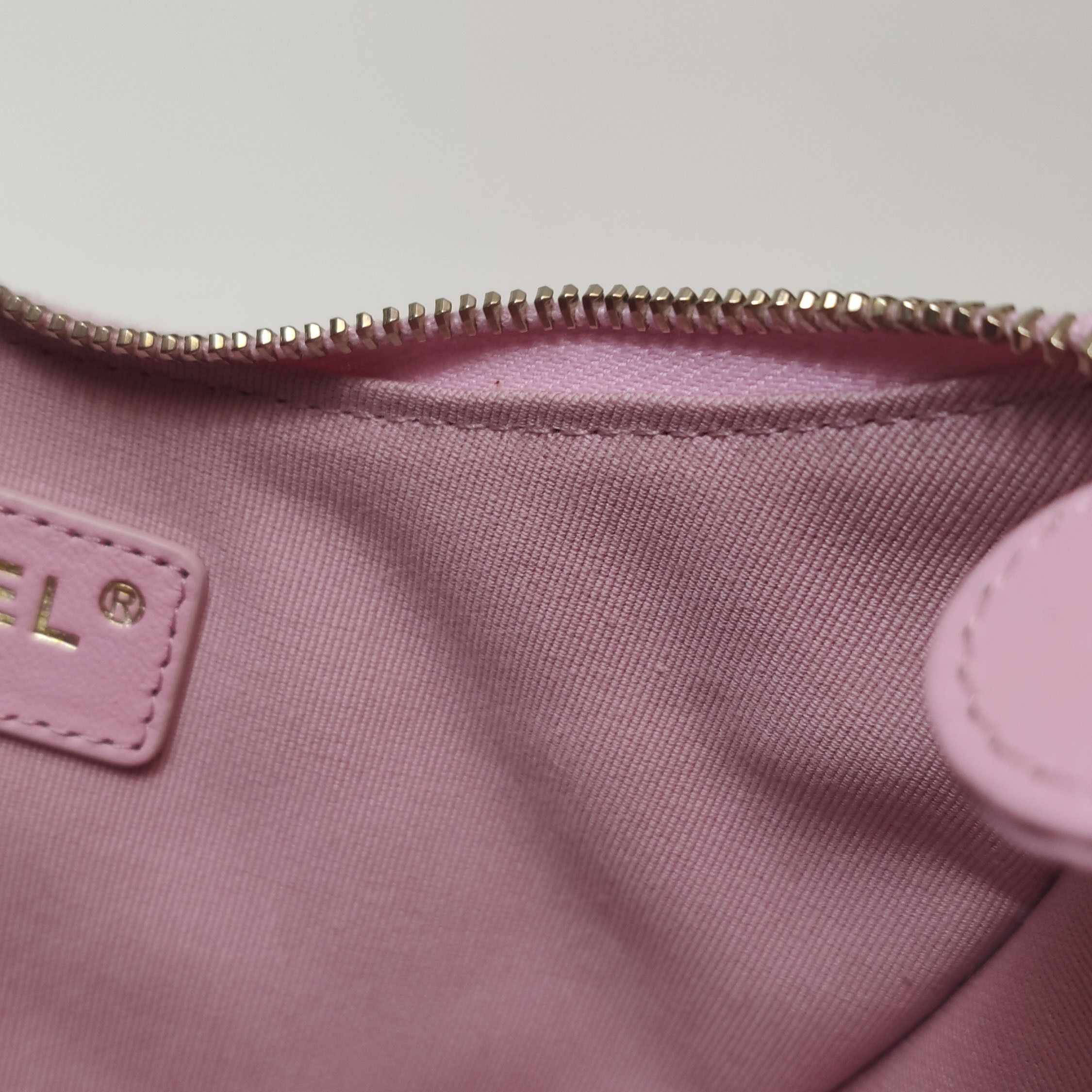 Chanel Chanel Women os Crossbody Bags Size ONE SIZE - 11 Thumbnail