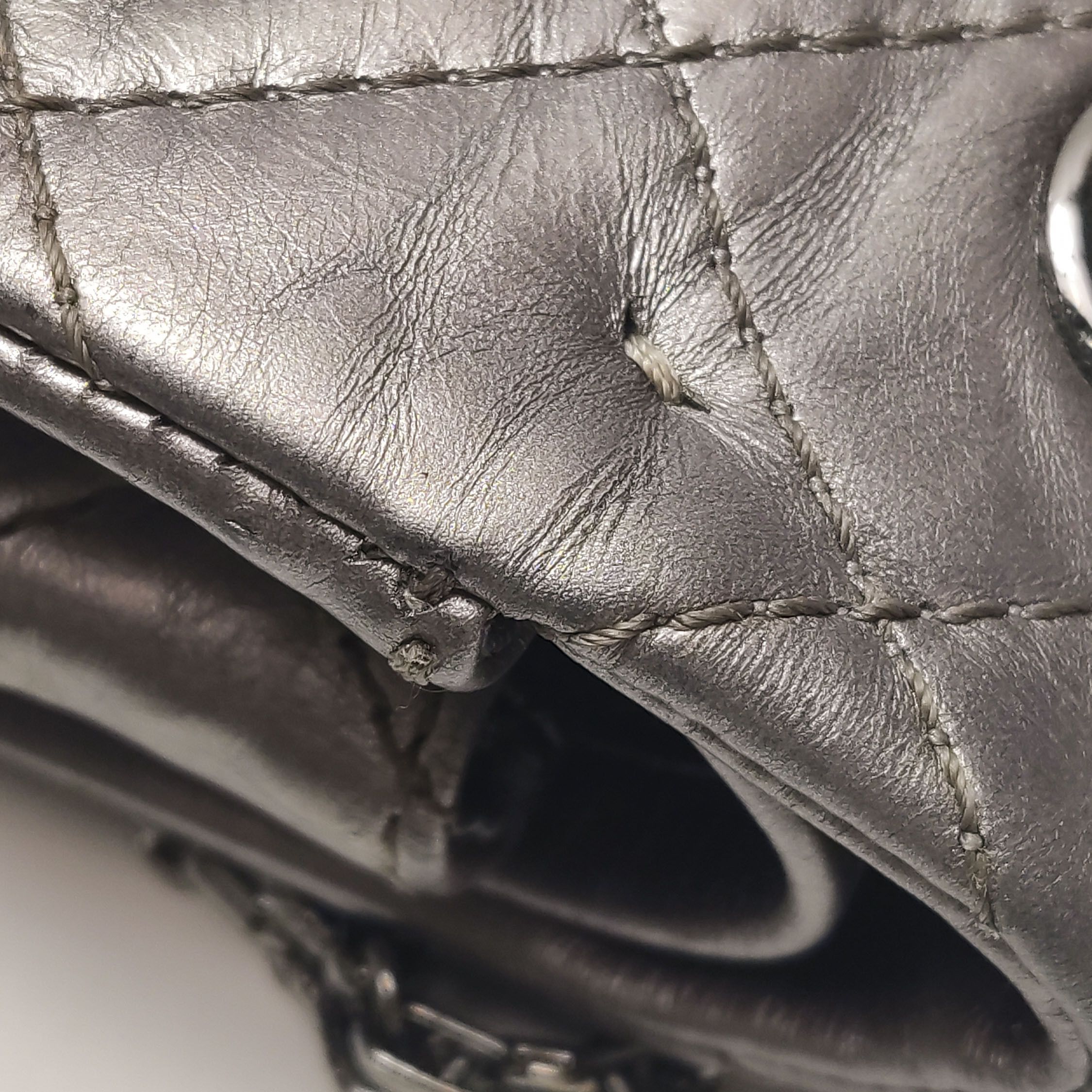 Chanel Chanel Women os Shoulder Bags Size ONE SIZE - 22 Thumbnail