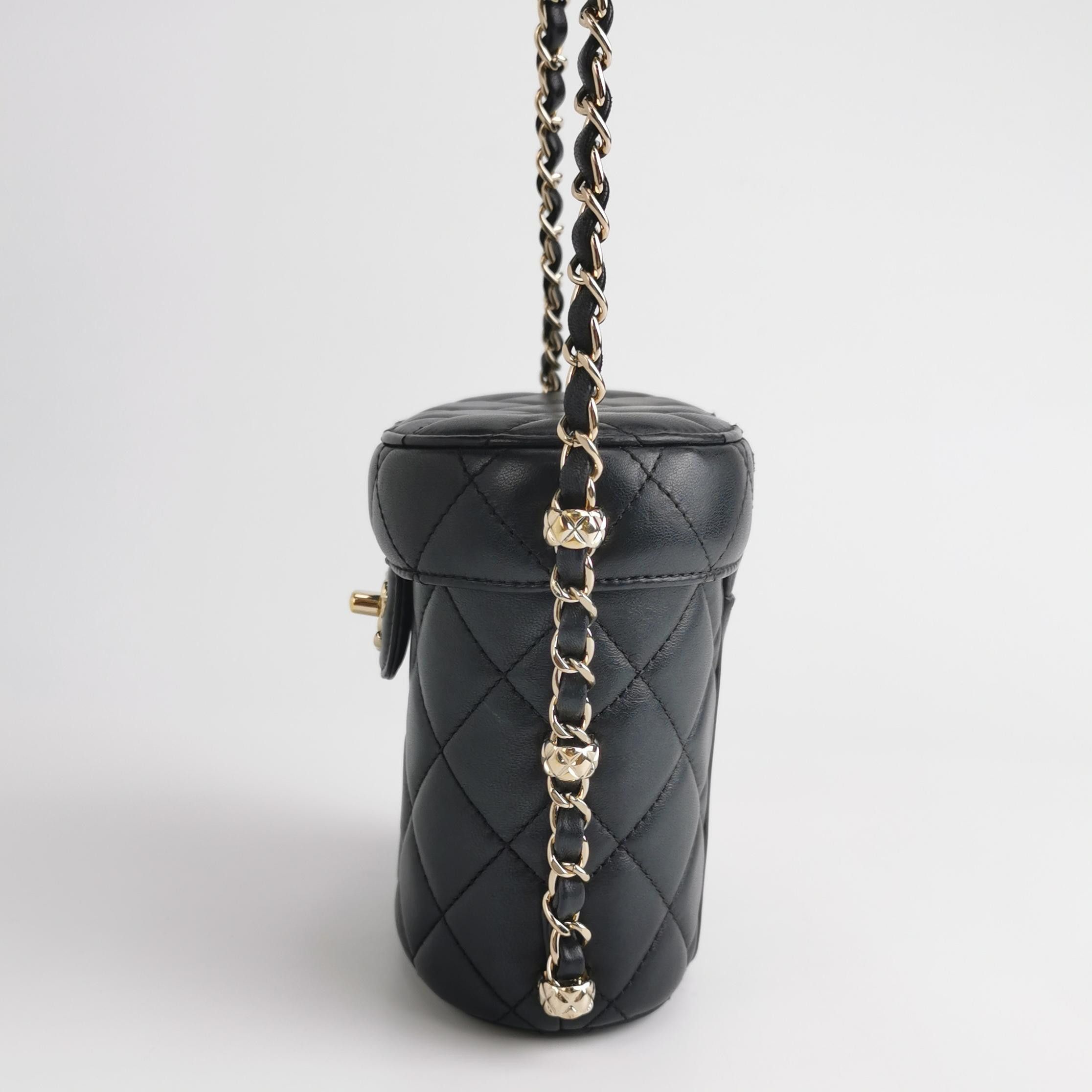 Chanel Chanel Women os Shoulder Bags Size ONE SIZE - 3 Thumbnail
