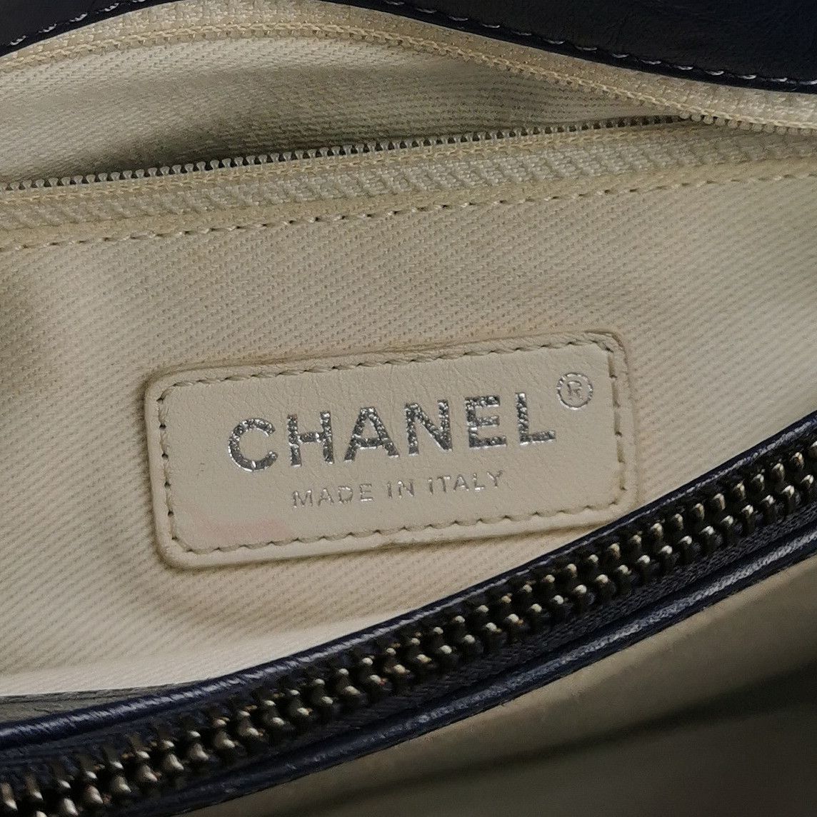 Chanel Chanel Women os Shoulder Bags Size ONE SIZE - 8 Thumbnail