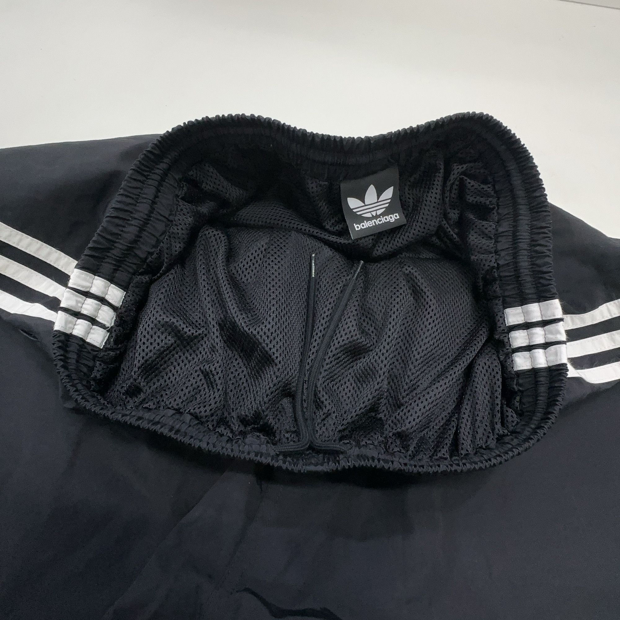 Balenciaga Balenciaga x adidas Logo Stripe Shorts US 34 / EU 50 Size US 34 / EU 50 - 6 Thumbnail