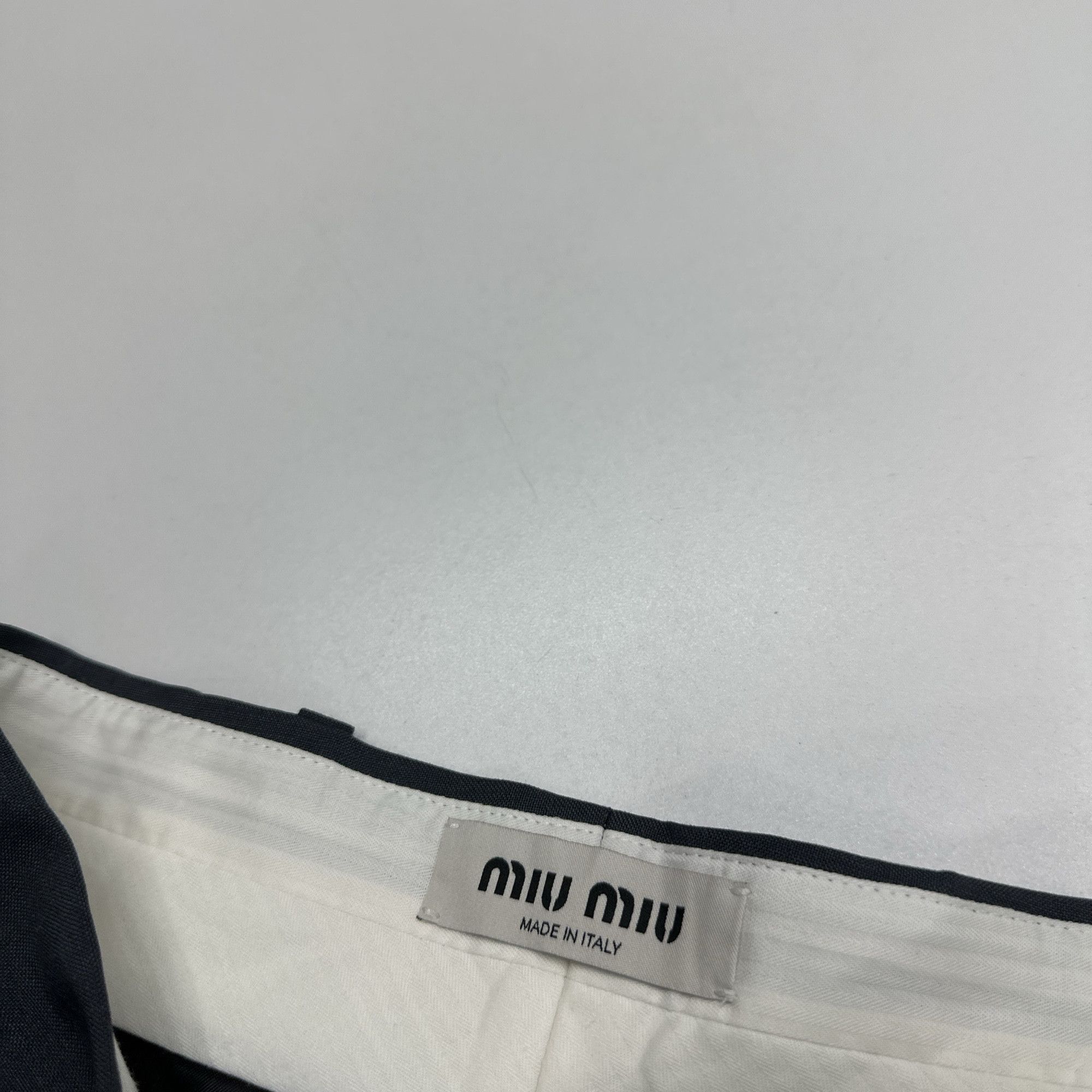 Miu Miu Miu Miu Navy Wool Shorts Size 36 Size 25" / US 0 / IT 36 - 3 Thumbnail