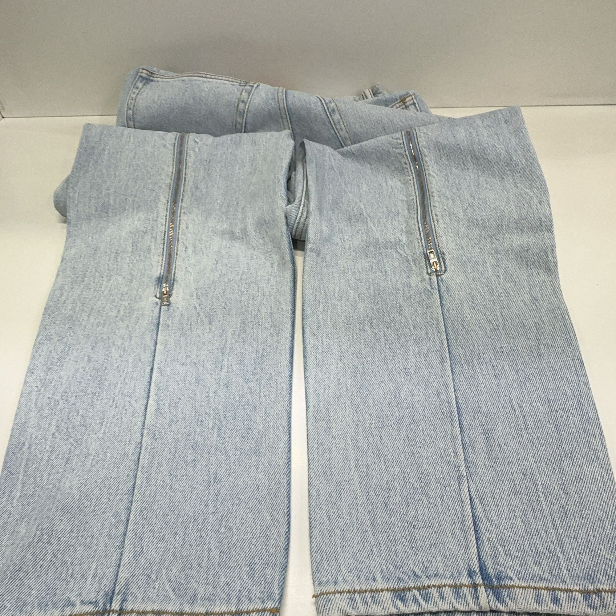 Alexander Wang Alexander Wang Washed Denim Jeans Size 26 Size 26" / US 2 / IT 38 - 12 Thumbnail