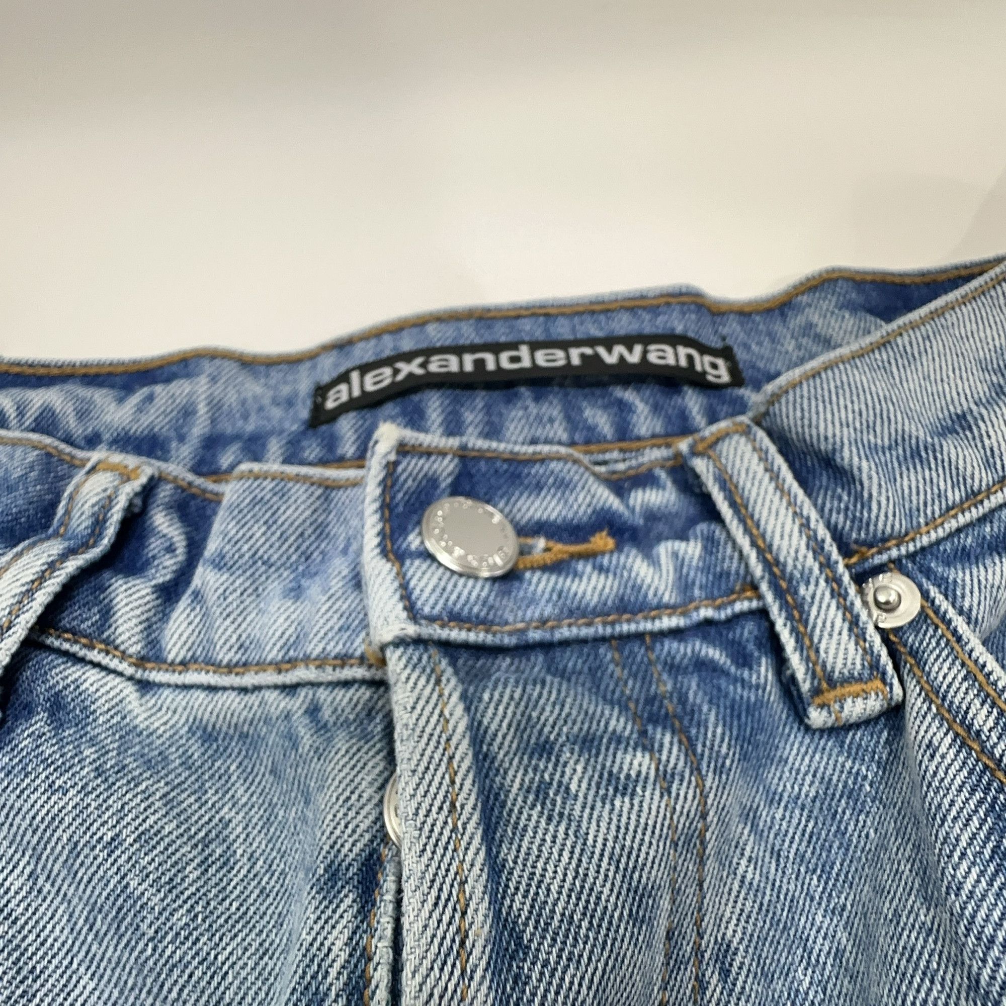 Alexander Wang Alexander Wang Light Wash Jeans Size 26 Size 26" / US 2 / IT 38 - 9 Thumbnail