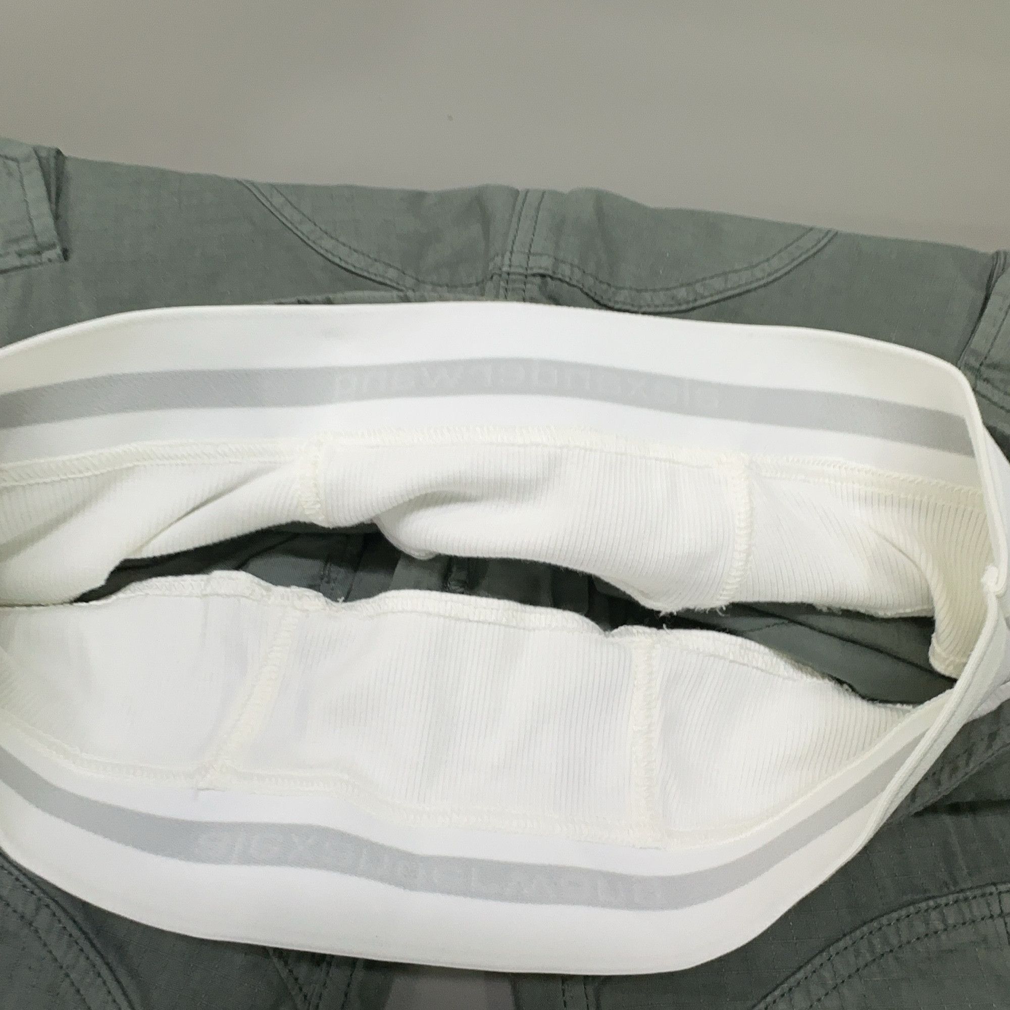 Alexander Wang Alexander Wang Logo Waistband Cargo Pants Size 30 Size 30" / US 8 / IT 44 - 8 Thumbnail