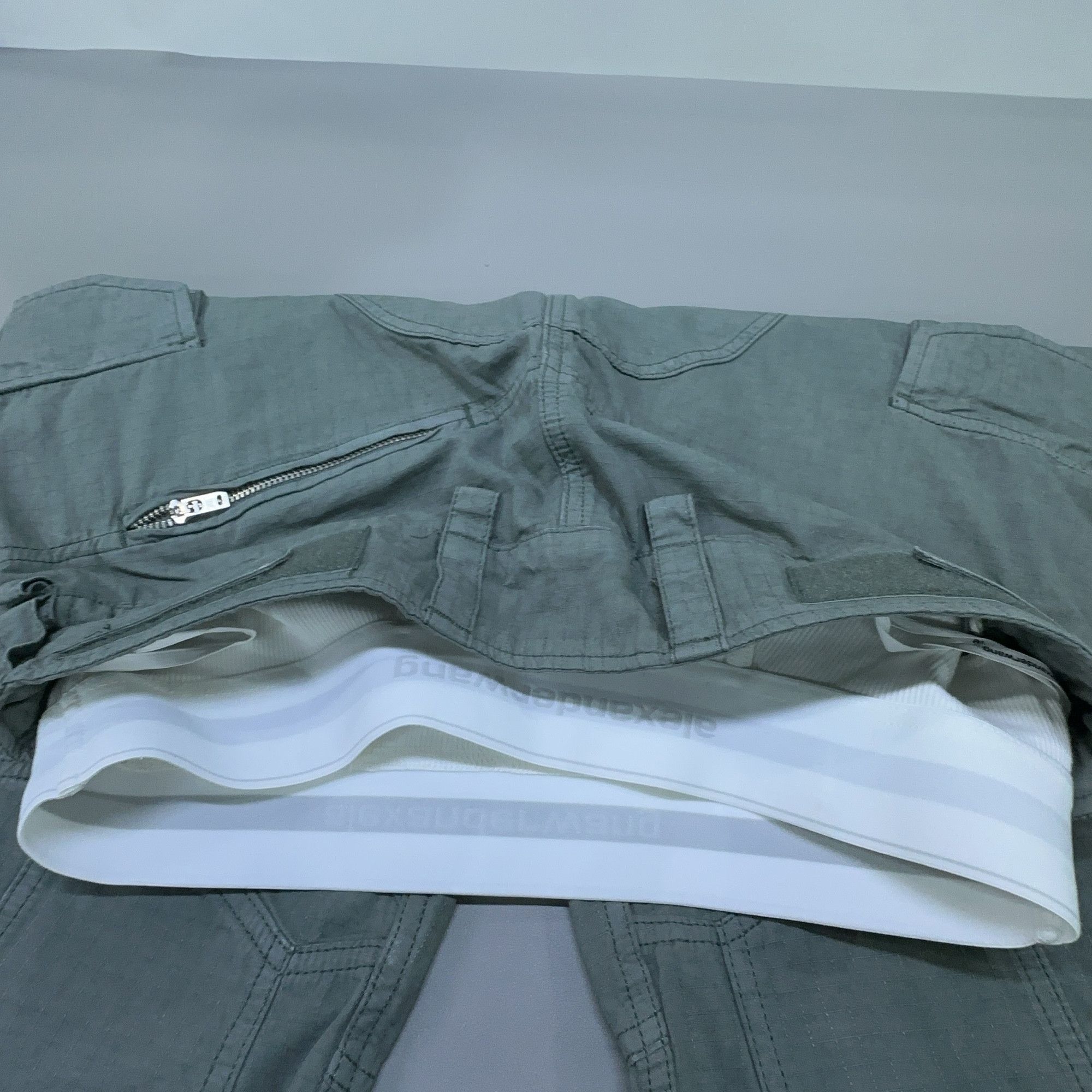Alexander Wang Alexander Wang Logo Waistband Cargo Pants Size 30 Size 30" / US 8 / IT 44 - 6 Thumbnail