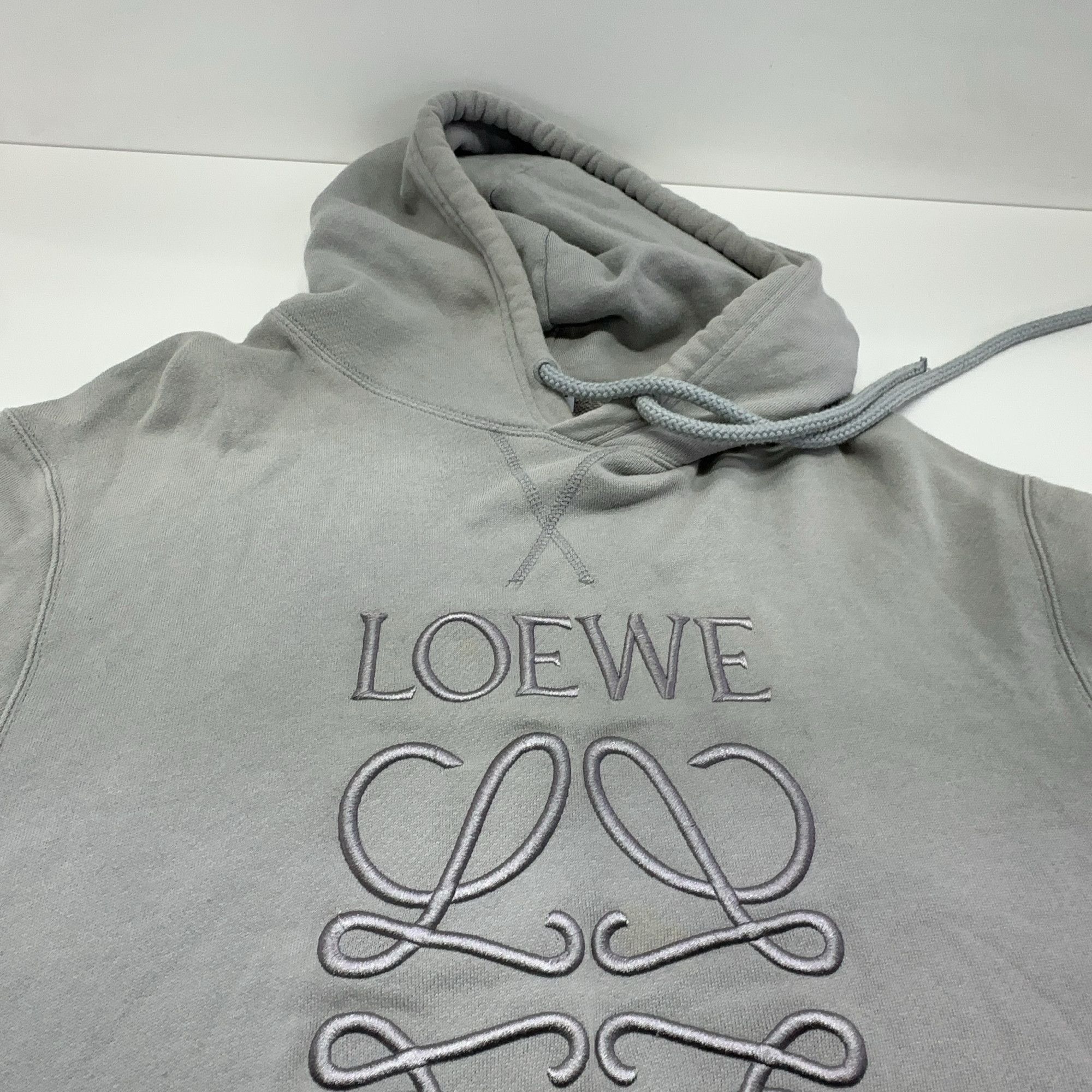 Loewe Loewe Anagram Embroidered Hoodie Gray Size XL Size US XL / EU 56 / 4 - 9 Thumbnail