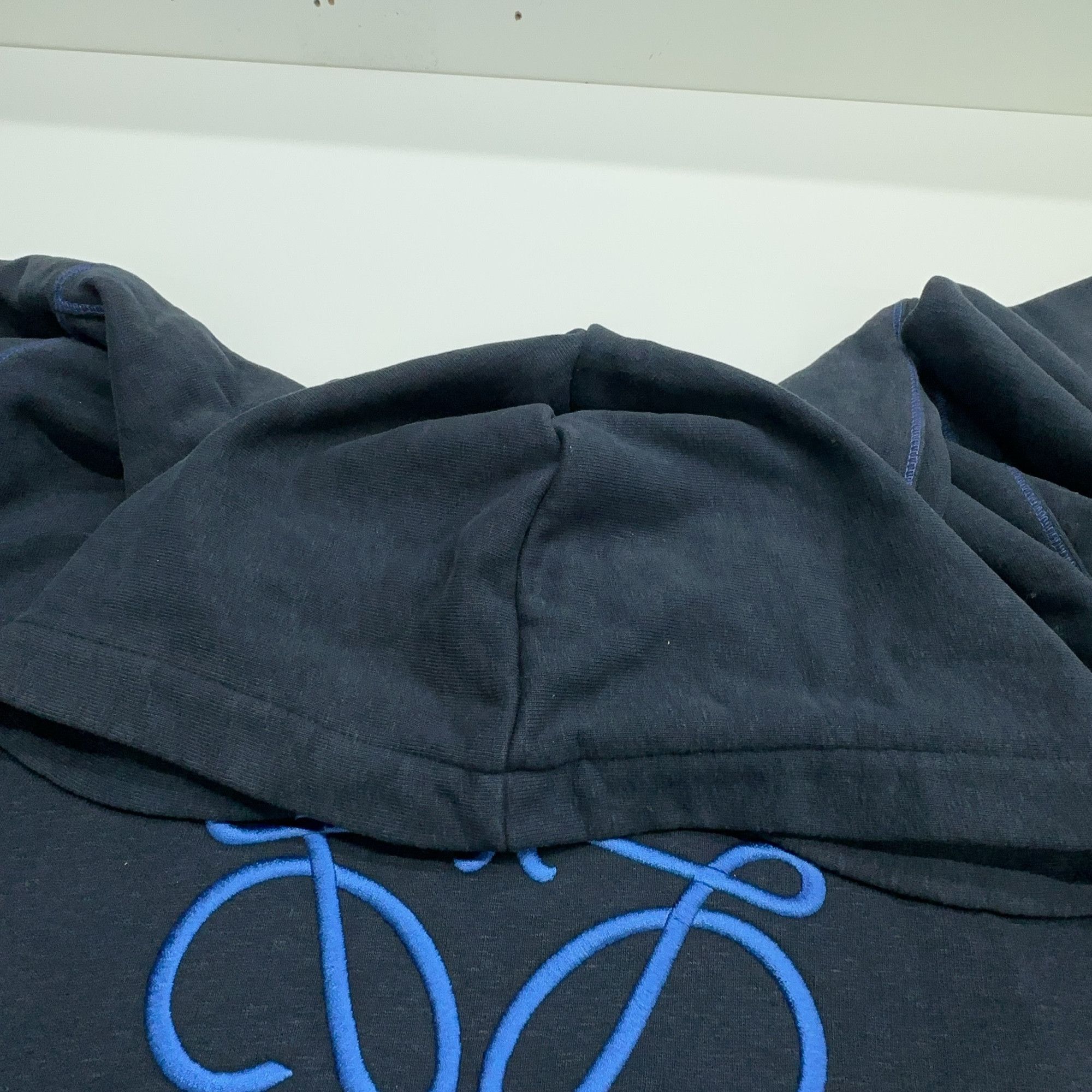Loewe Loewe Anagram Embroidered Hoodie Size L Size L / US 10 / IT 46 - 10 Thumbnail