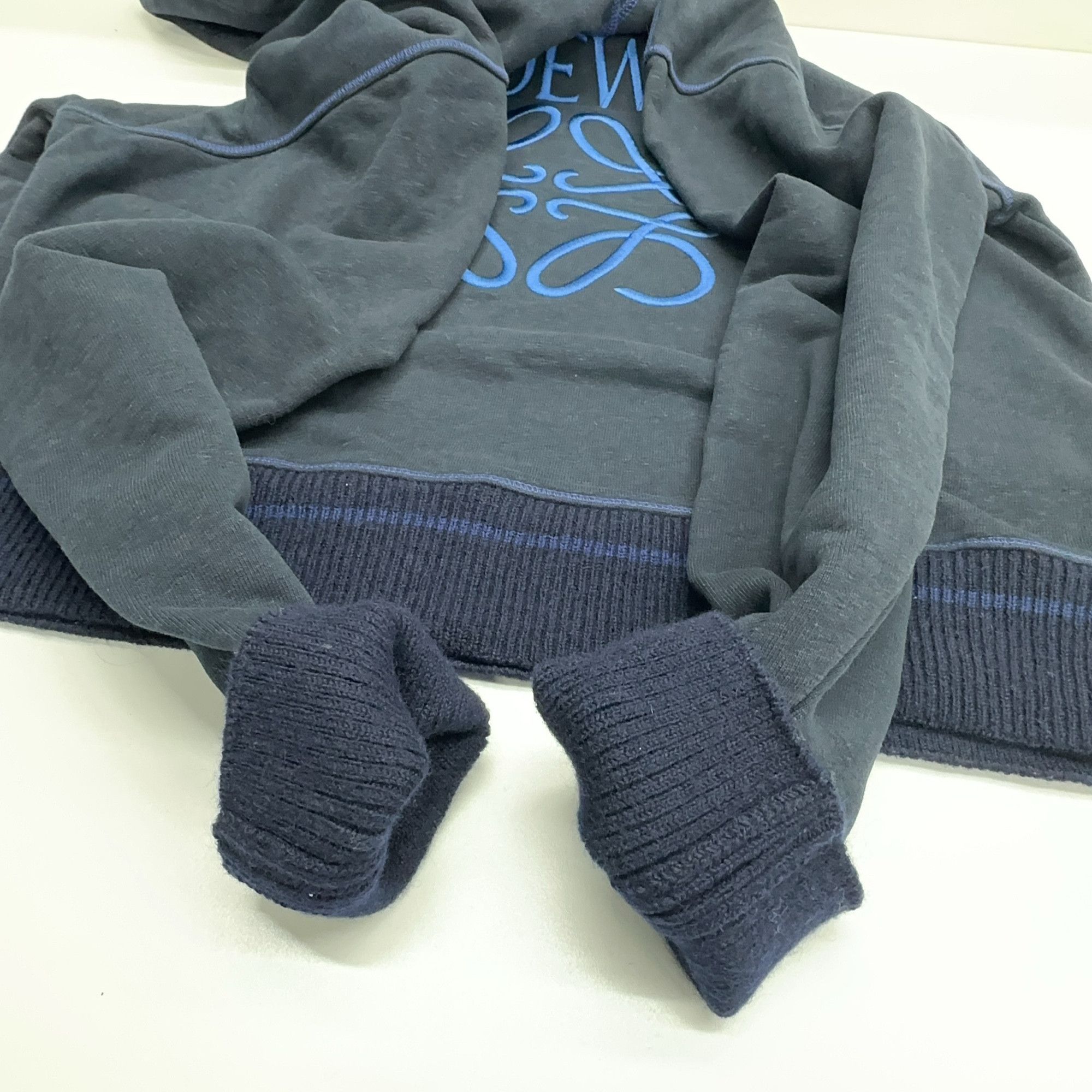 Loewe Loewe Anagram Embroidered Hoodie Size L Size L / US 10 / IT 46 - 16 Thumbnail