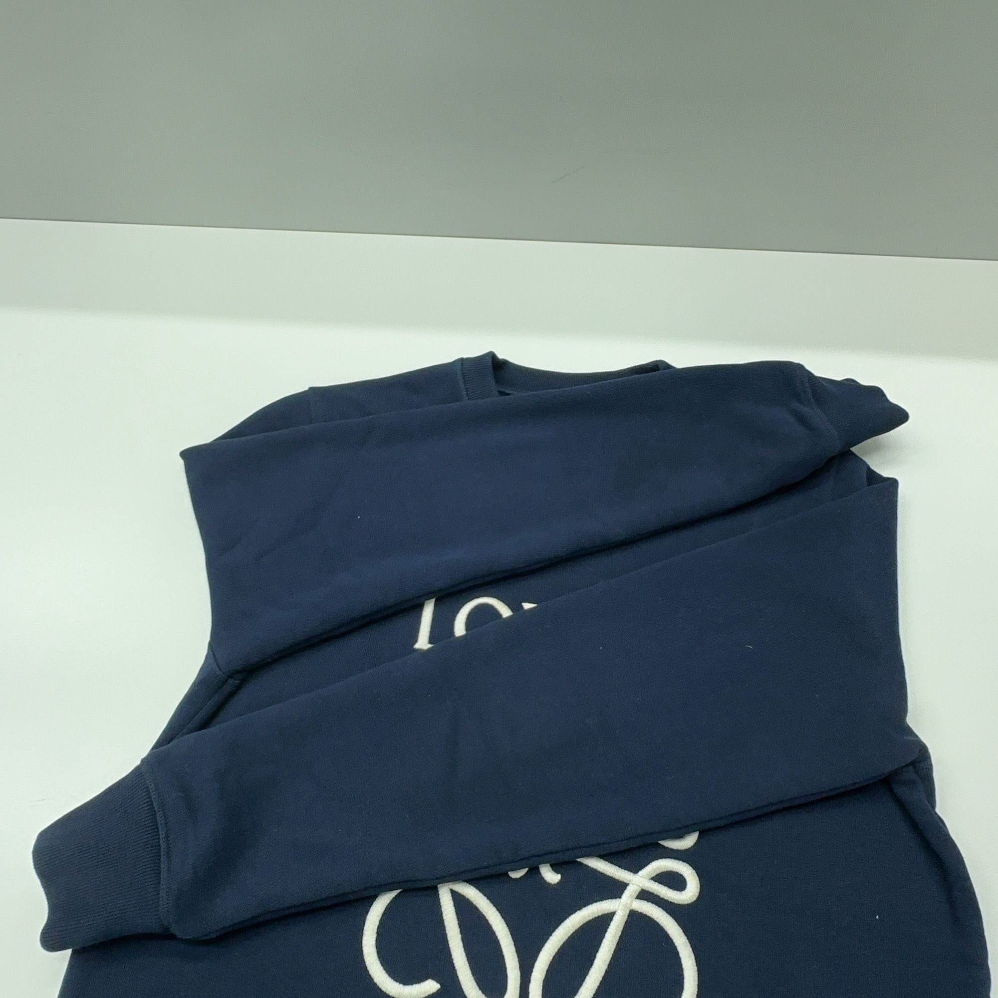 Loewe Loewe Anagram Logo Sweatshirt Navy Size M Size US M / EU 48-50 / 2 - 10 Thumbnail