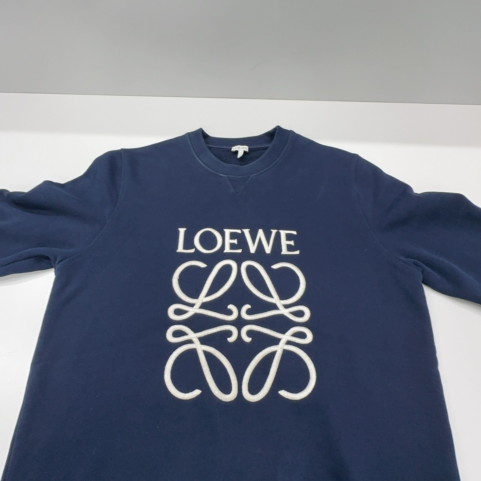 Loewe Loewe Anagram Logo Sweatshirt Navy Size M Size US M / EU 48-50 / 2 - 7 Thumbnail