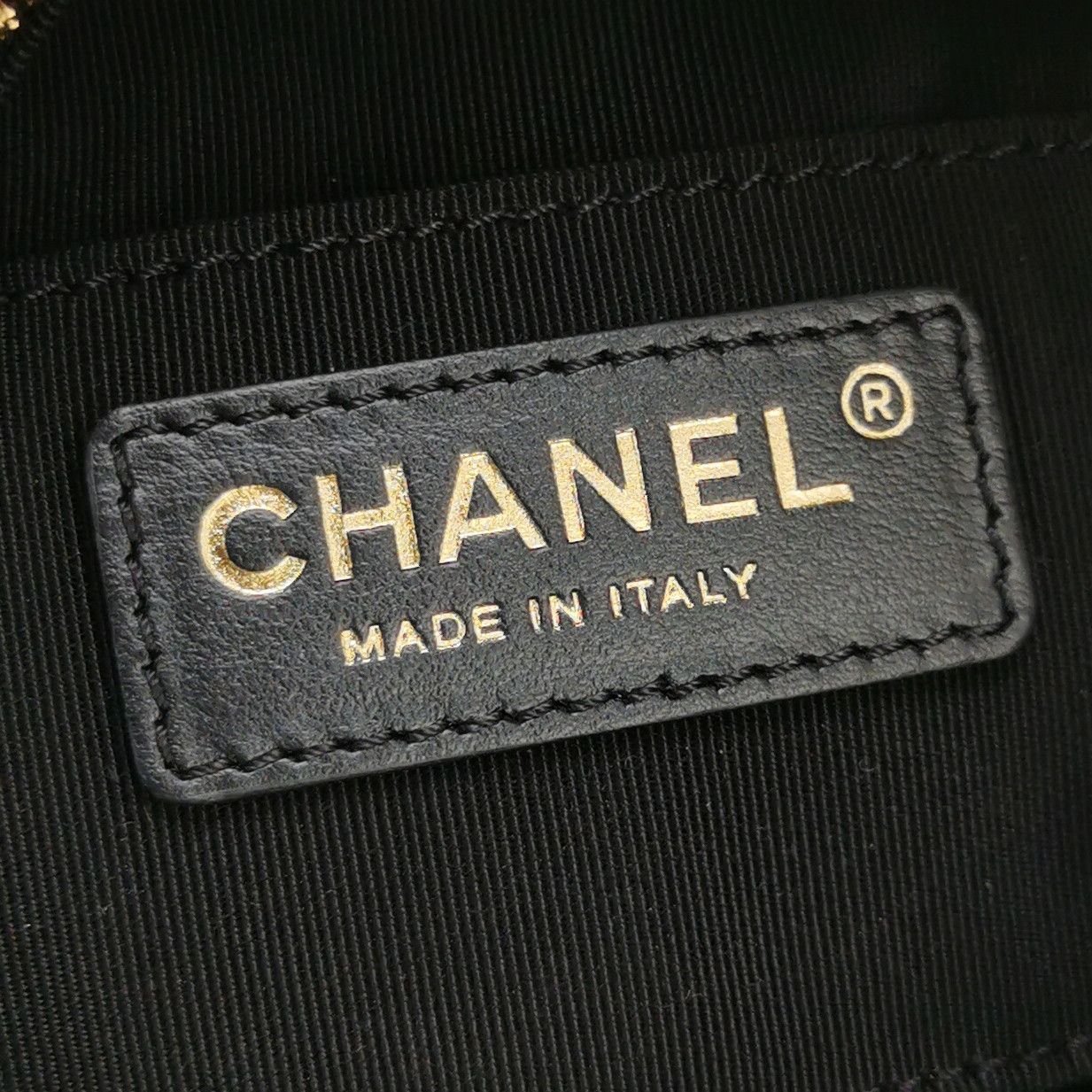 Chanel Chanel Women os Crossbody Bags Size ONE SIZE - 8 Thumbnail