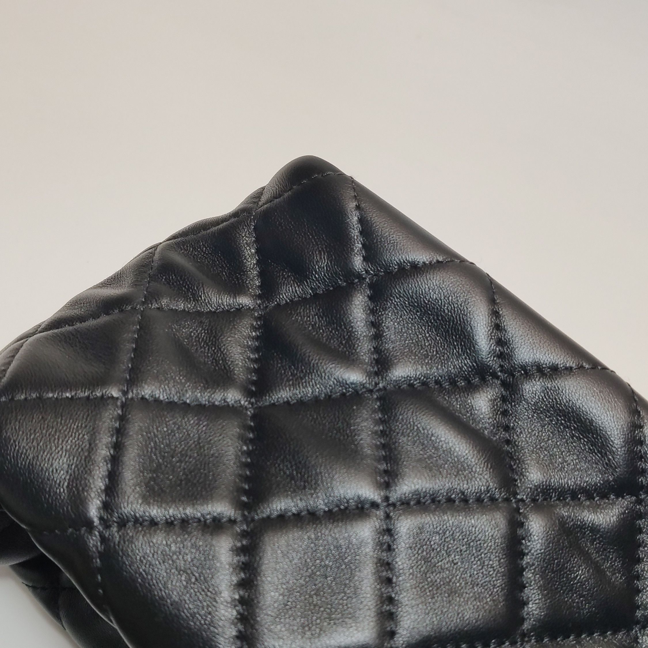 Chanel Chanel Women os Crossbody Bags Size ONE SIZE - 15 Thumbnail