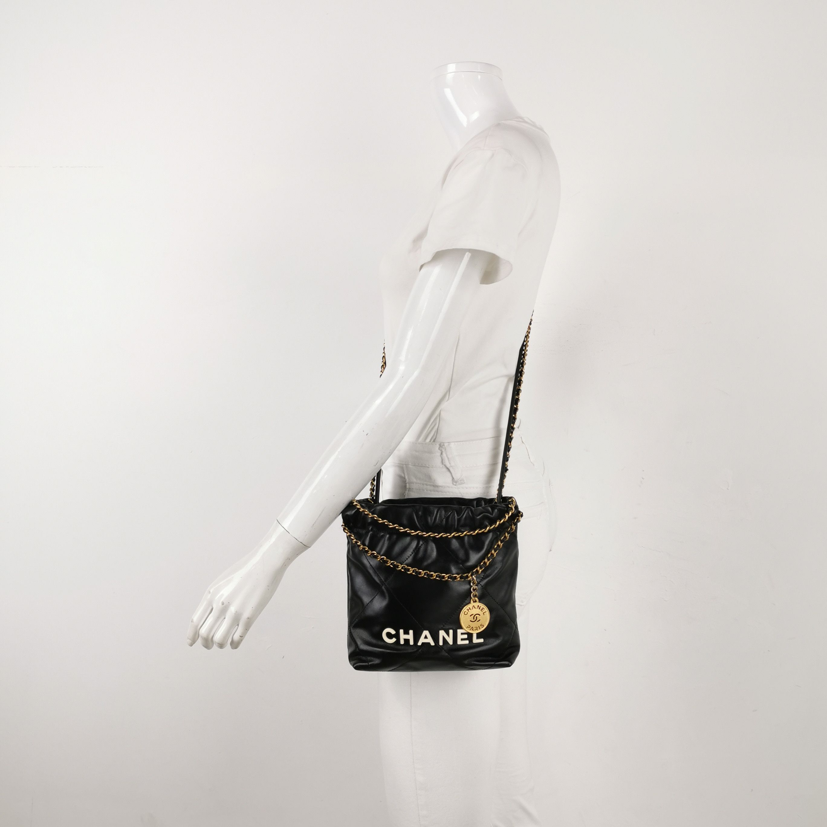 Chanel Chanel Women os Crossbody Bags Size ONE SIZE - 2 Thumbnail