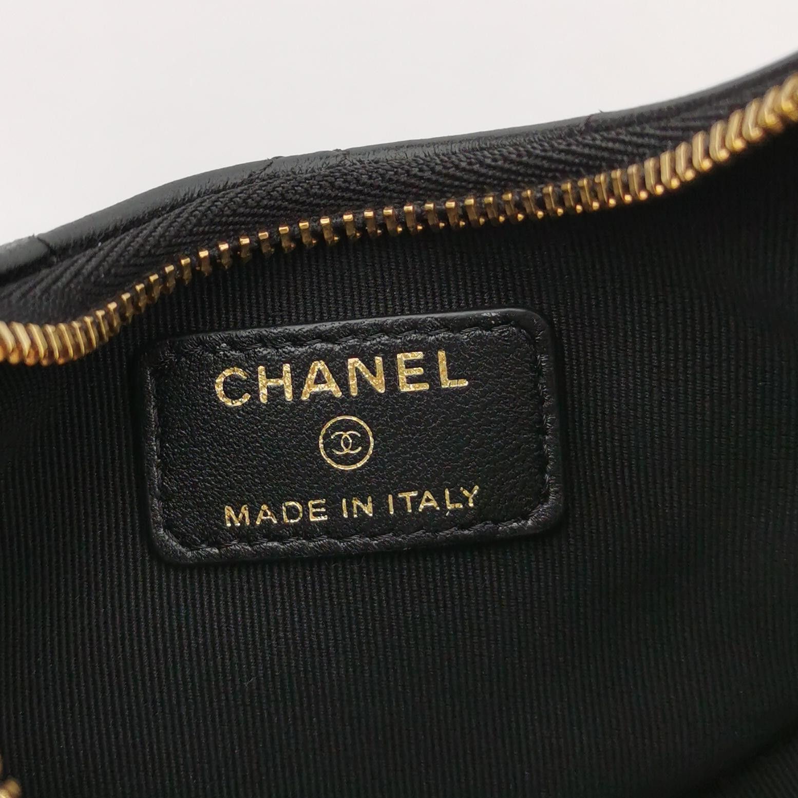 Chanel Chanel Women os Crossbody Bags Size ONE SIZE - 8 Thumbnail