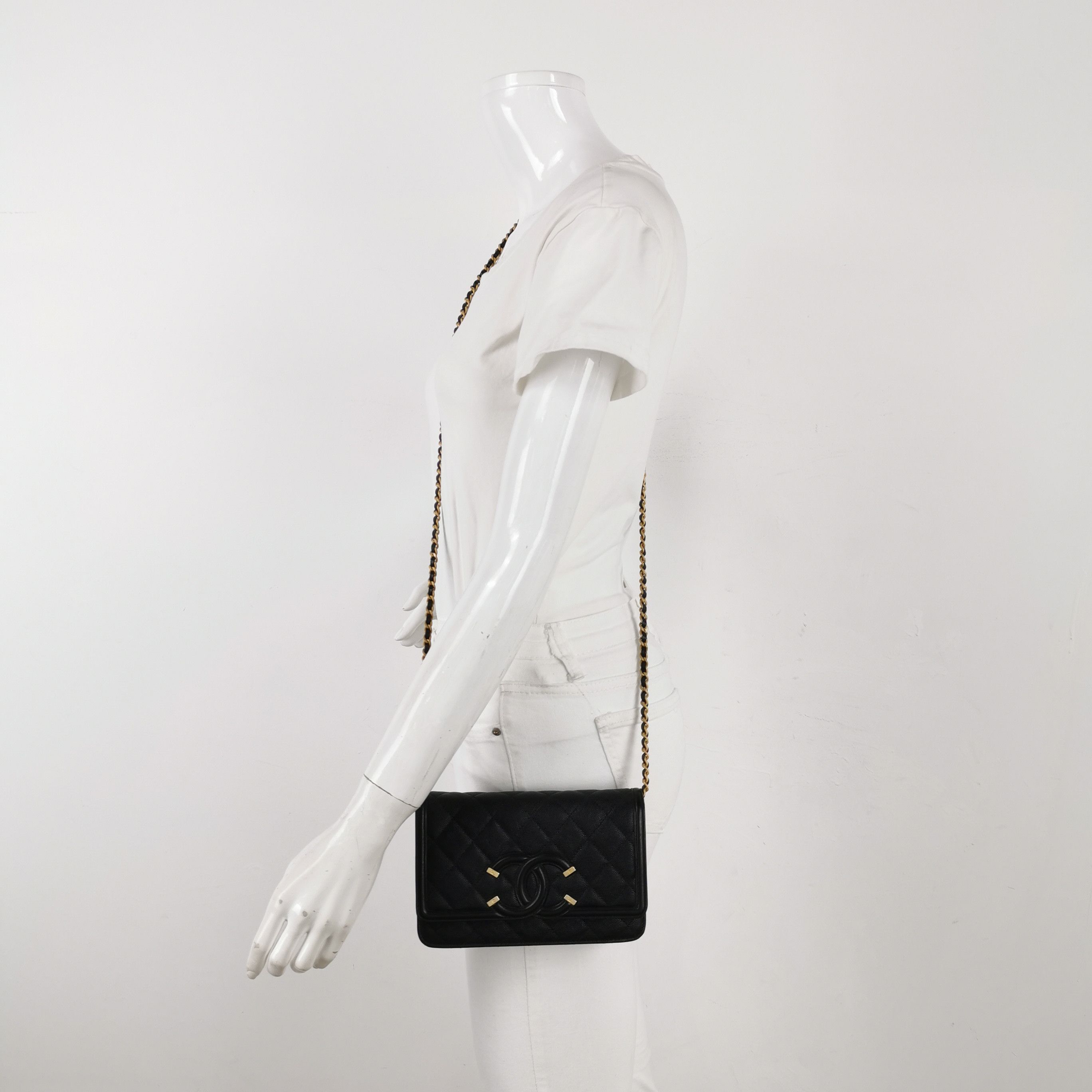Chanel Chanel Women os Shoulder Bags Size ONE SIZE - 2 Thumbnail
