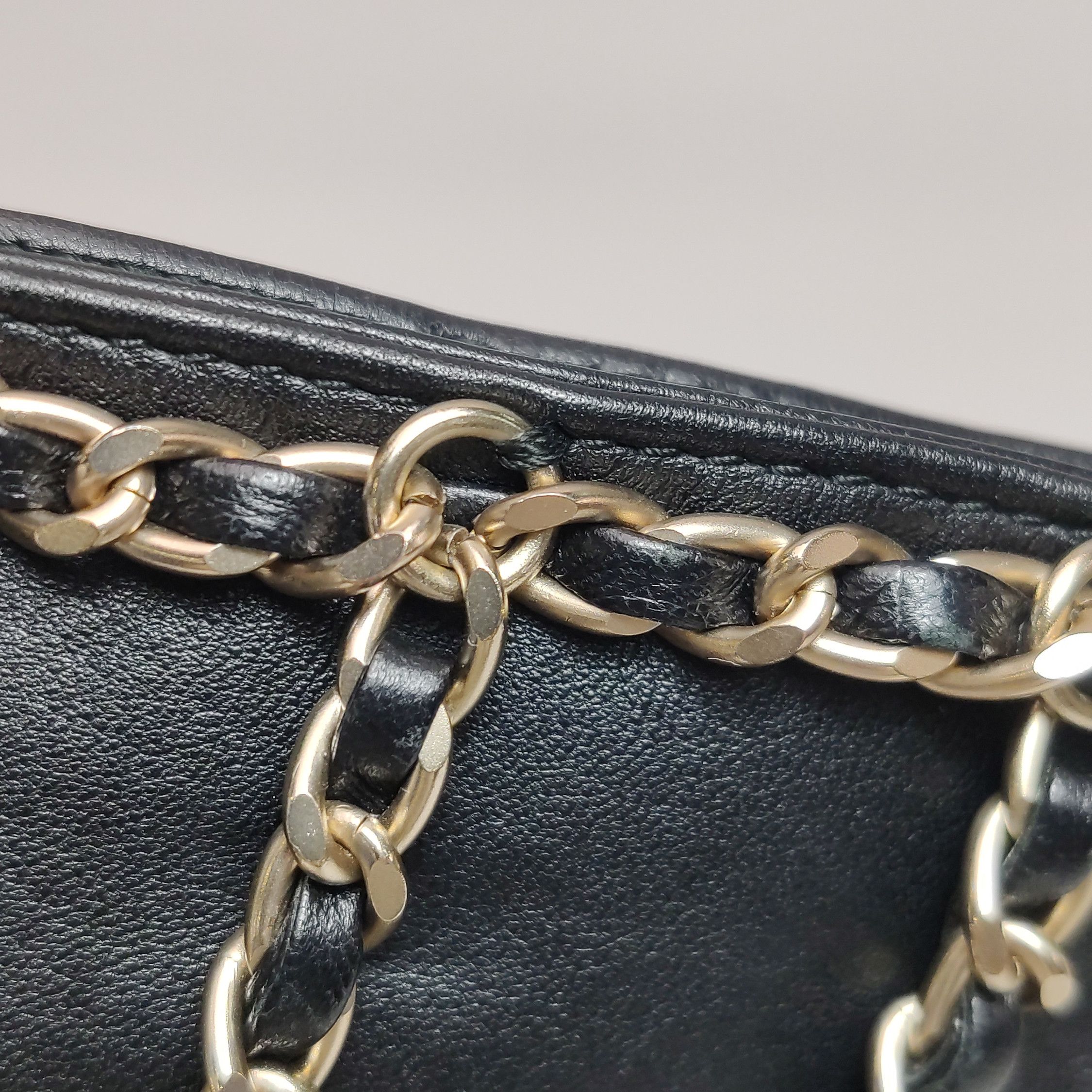 Chanel Chanel Women os Crossbody Bags Size ONE SIZE - 17 Thumbnail