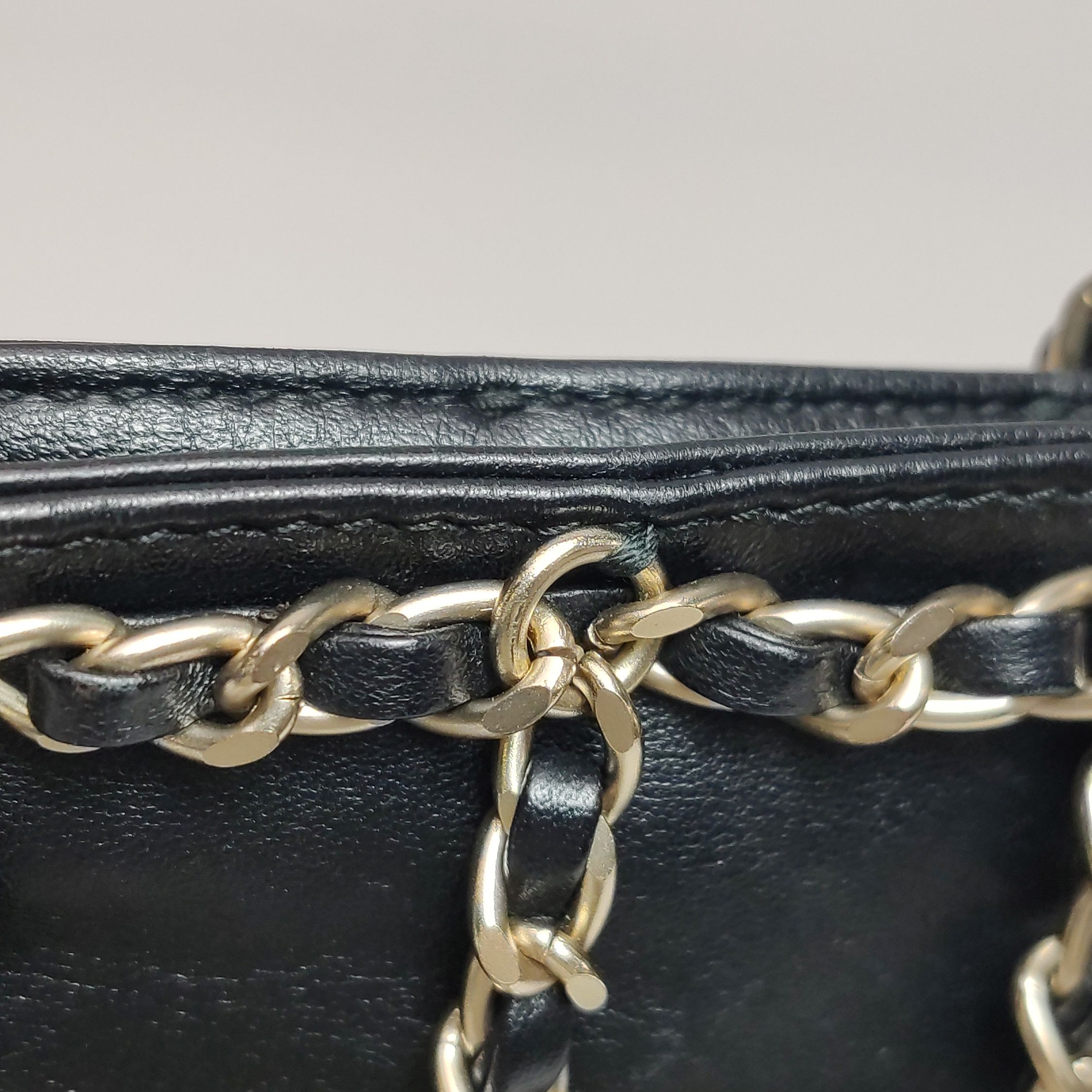 Chanel Chanel Women os Crossbody Bags Size ONE SIZE - 18 Thumbnail