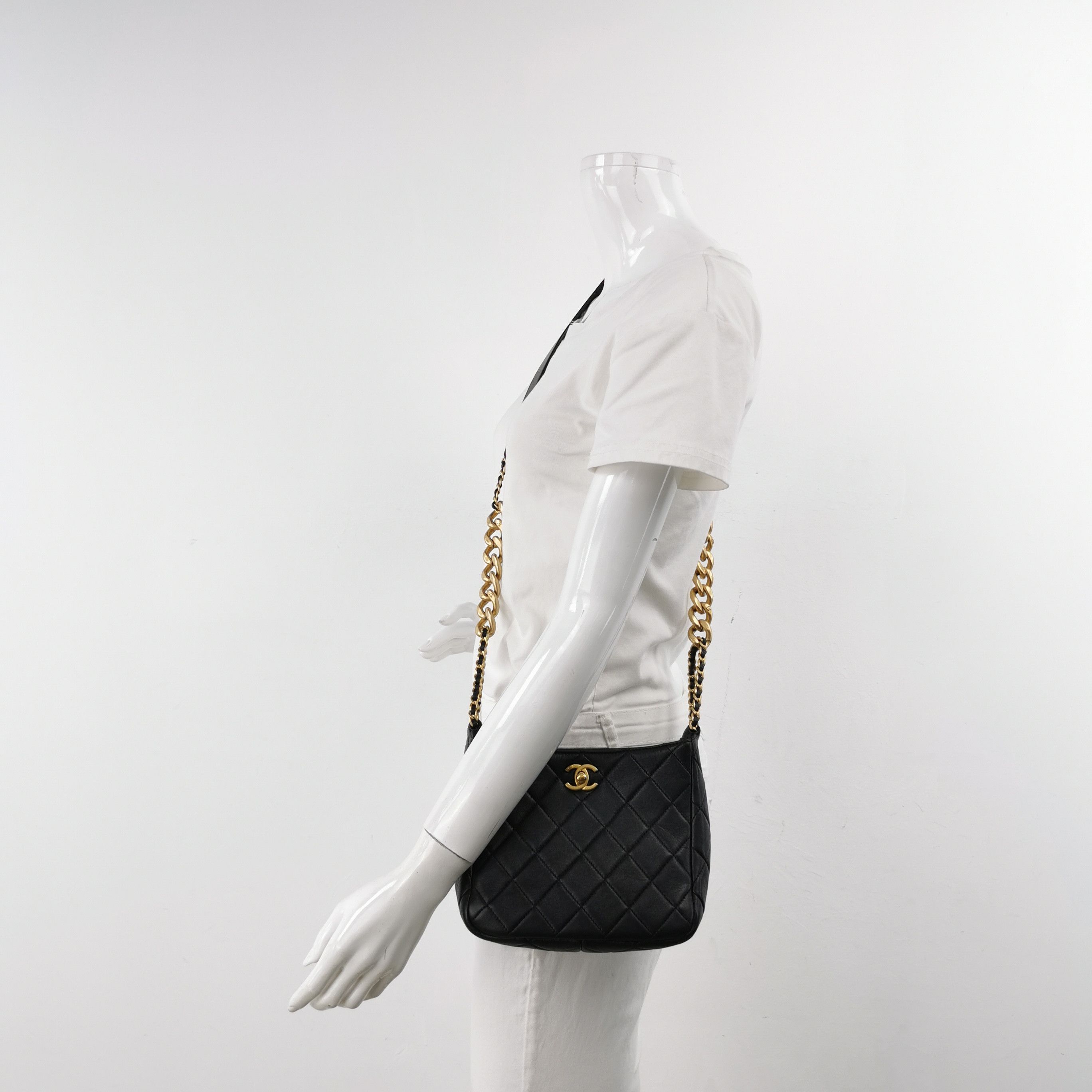 Chanel Chanel Women os Shoulder Bags Size ONE SIZE - 2 Thumbnail