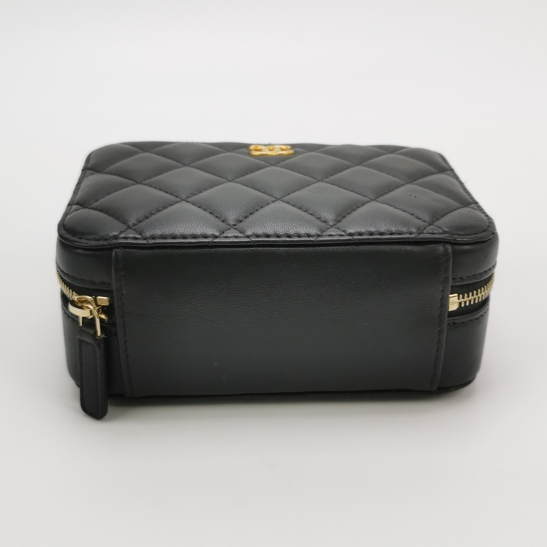 Chanel Chanel Women os Shoulder Bags Size ONE SIZE - 6 Thumbnail