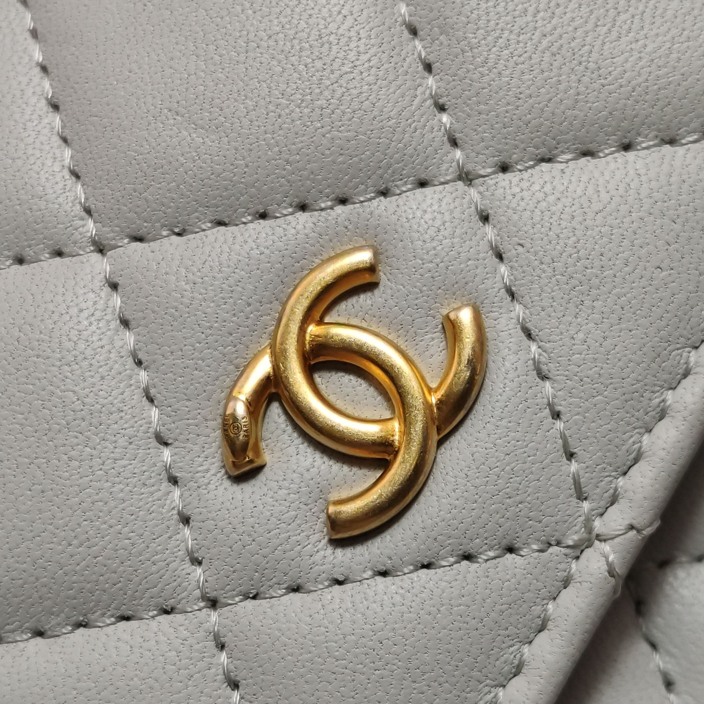 Chanel Chanel Women os Crossbody Bags Size ONE SIZE - 10 Thumbnail