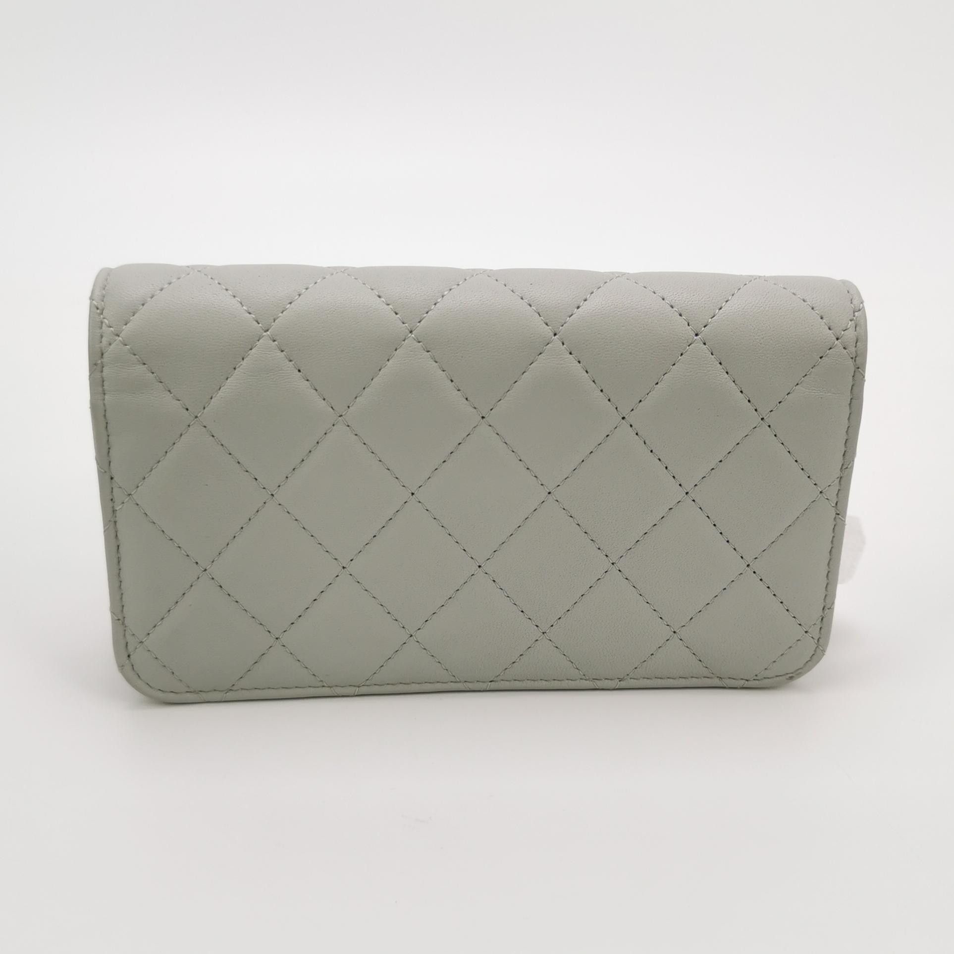 Chanel Chanel Women os Crossbody Bags Size ONE SIZE - 5 Thumbnail