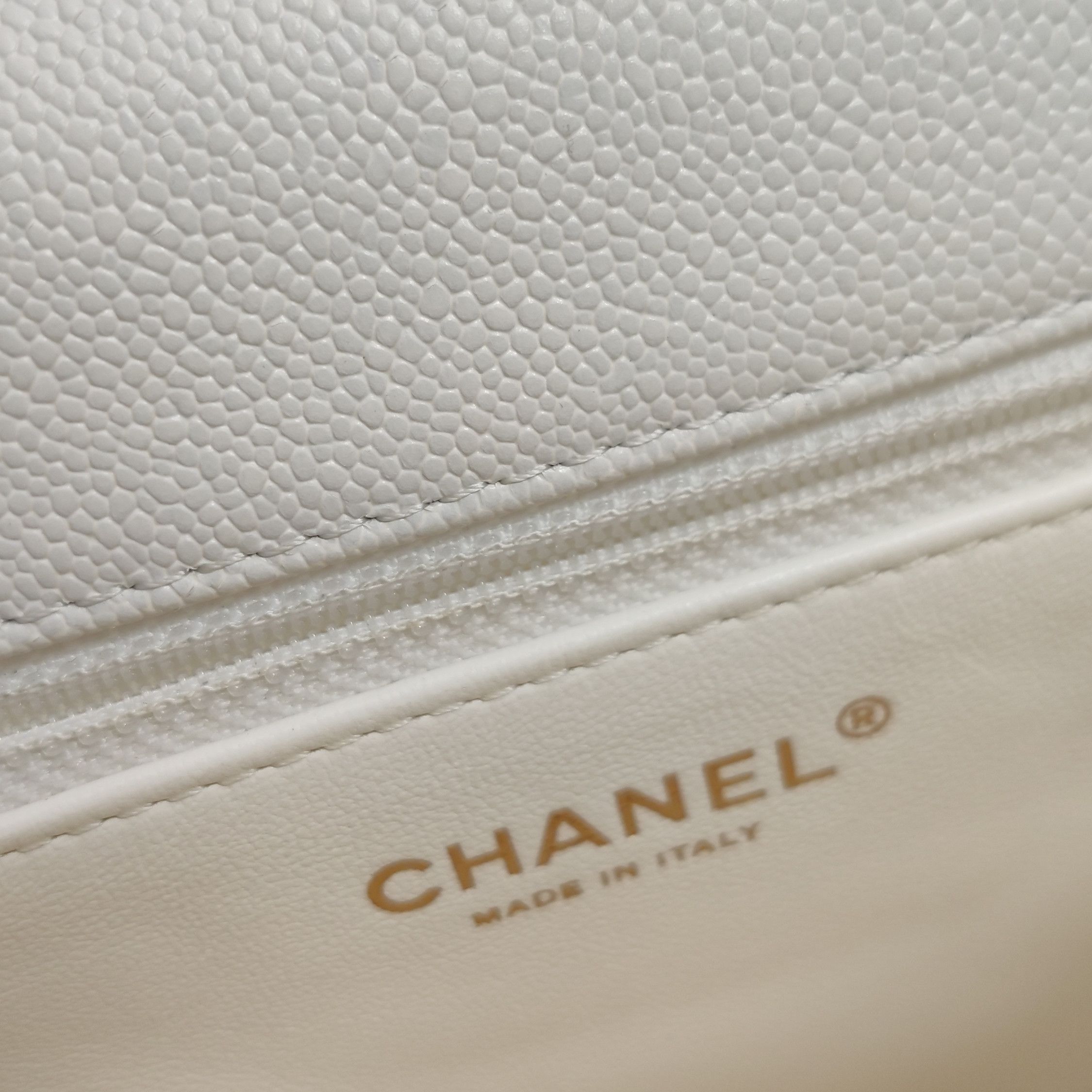 Chanel Chanel Women os Shoulder Bags Size ONE SIZE - 10 Thumbnail