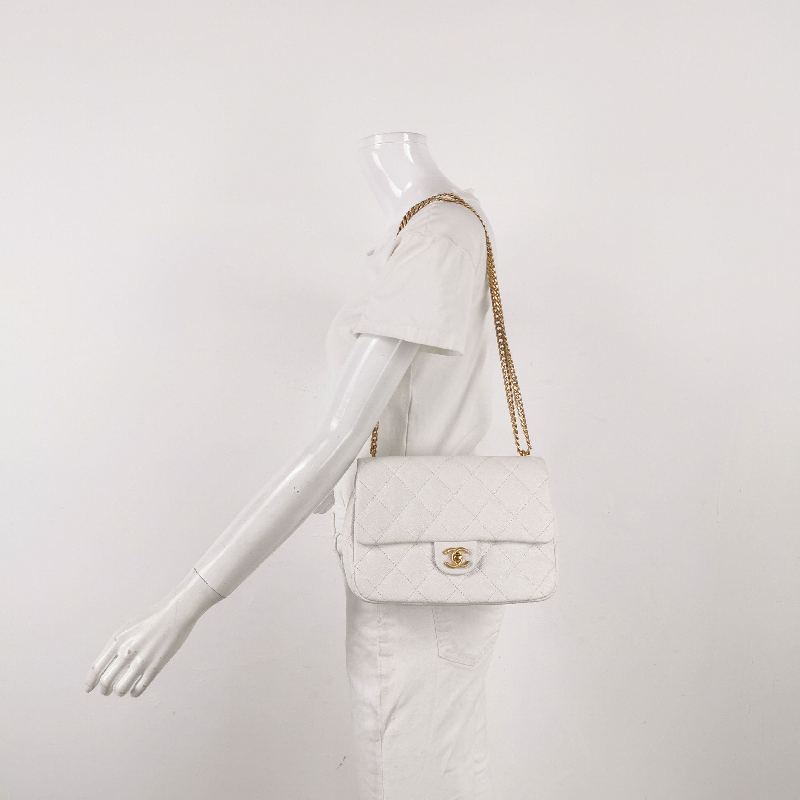 Chanel Chanel Women os Shoulder Bags Size ONE SIZE - 2 Thumbnail