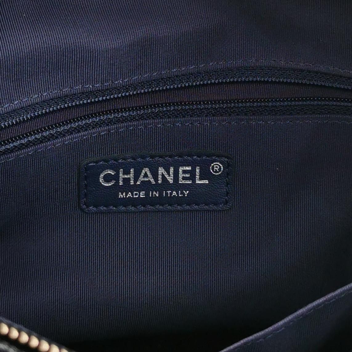 Chanel Chanel Women os Shoulder Bags Size ONE SIZE - 8 Thumbnail