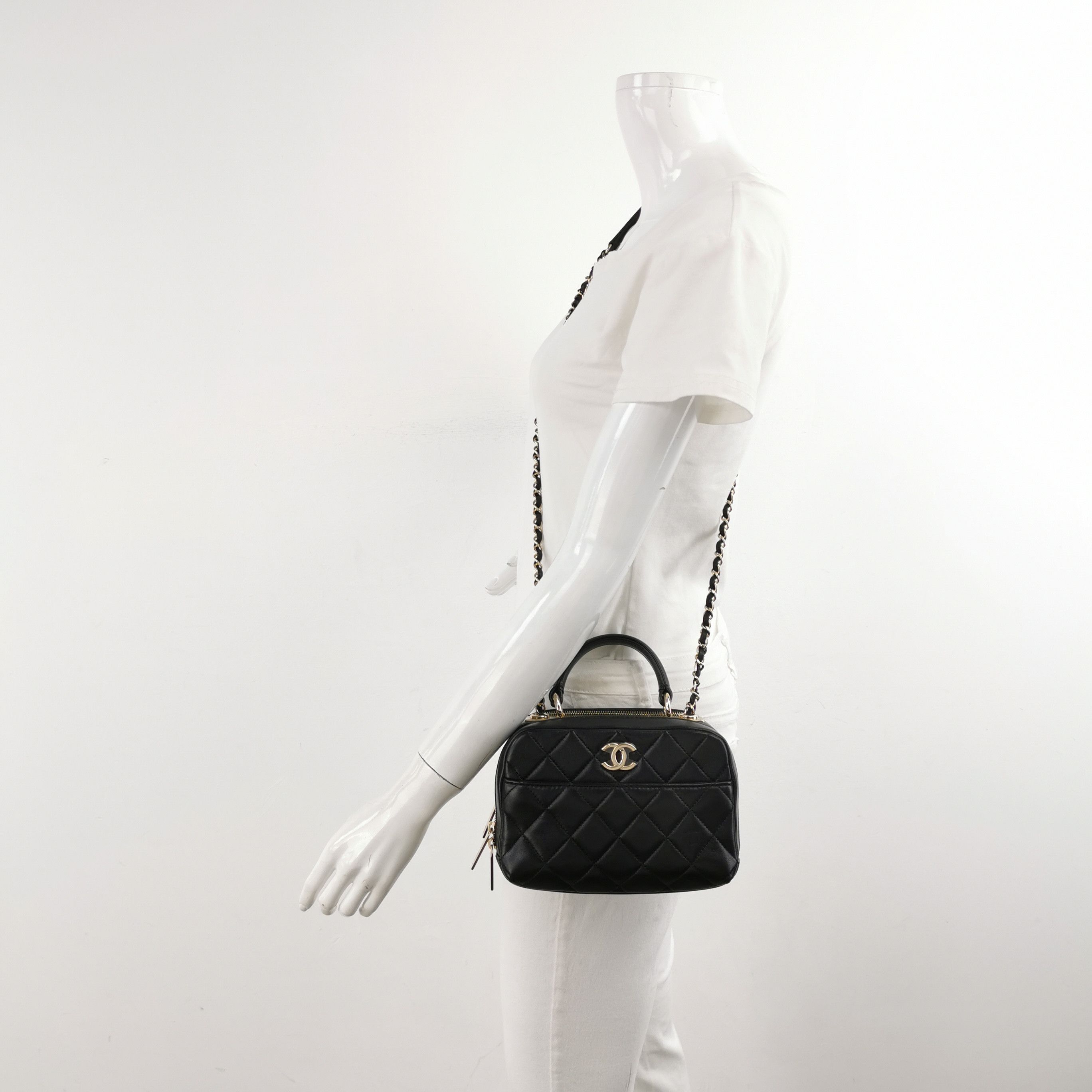 Chanel Chanel Women os Shoulder Bags Size ONE SIZE - 2 Thumbnail