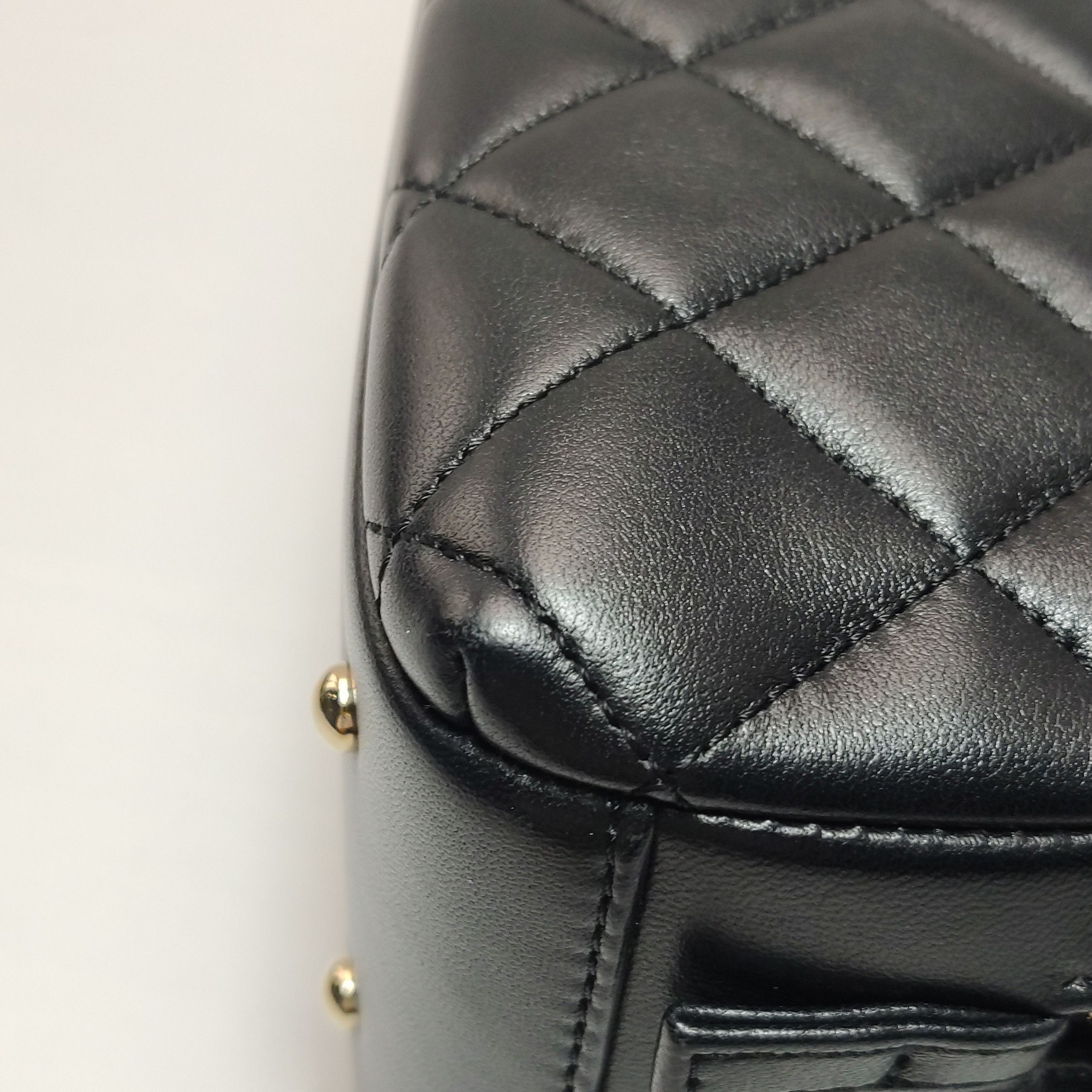 Chanel Chanel Women os Shoulder Bags Size ONE SIZE - 17 Thumbnail