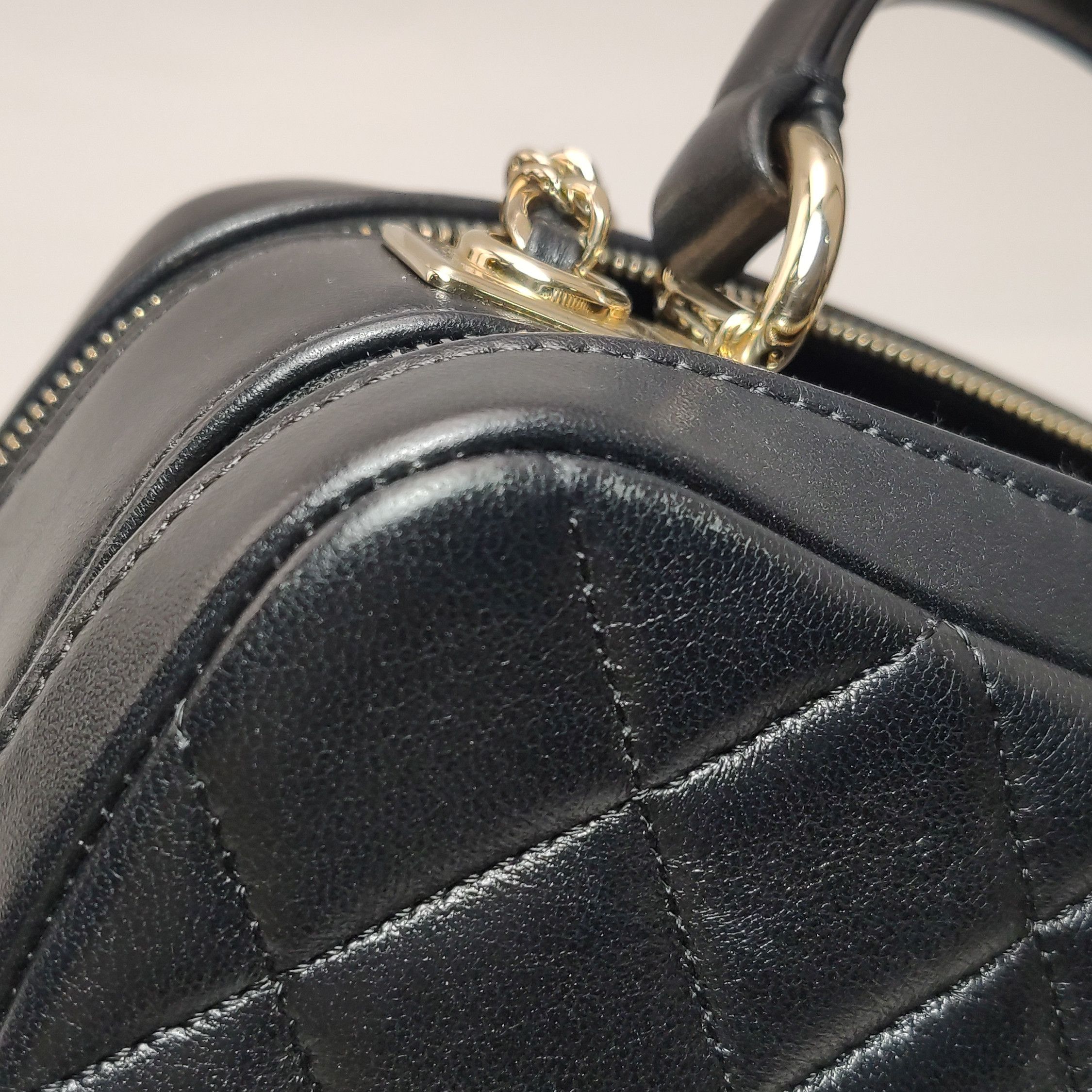 Chanel Chanel Women os Shoulder Bags Size ONE SIZE - 16 Thumbnail