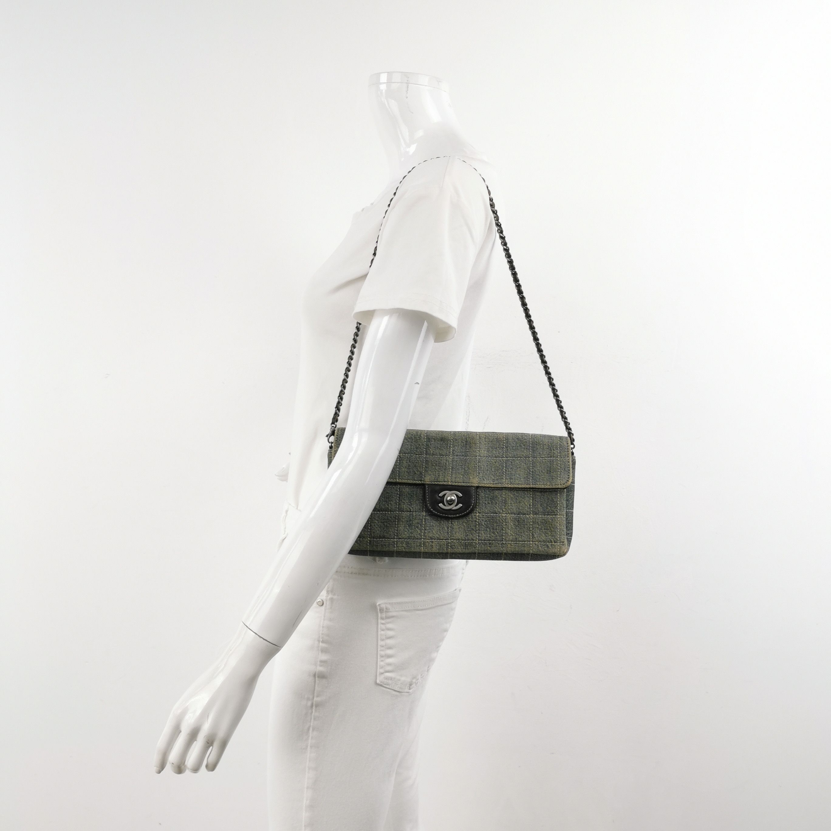 Chanel Chanel Women os Shoulder Bags Size ONE SIZE - 2 Thumbnail