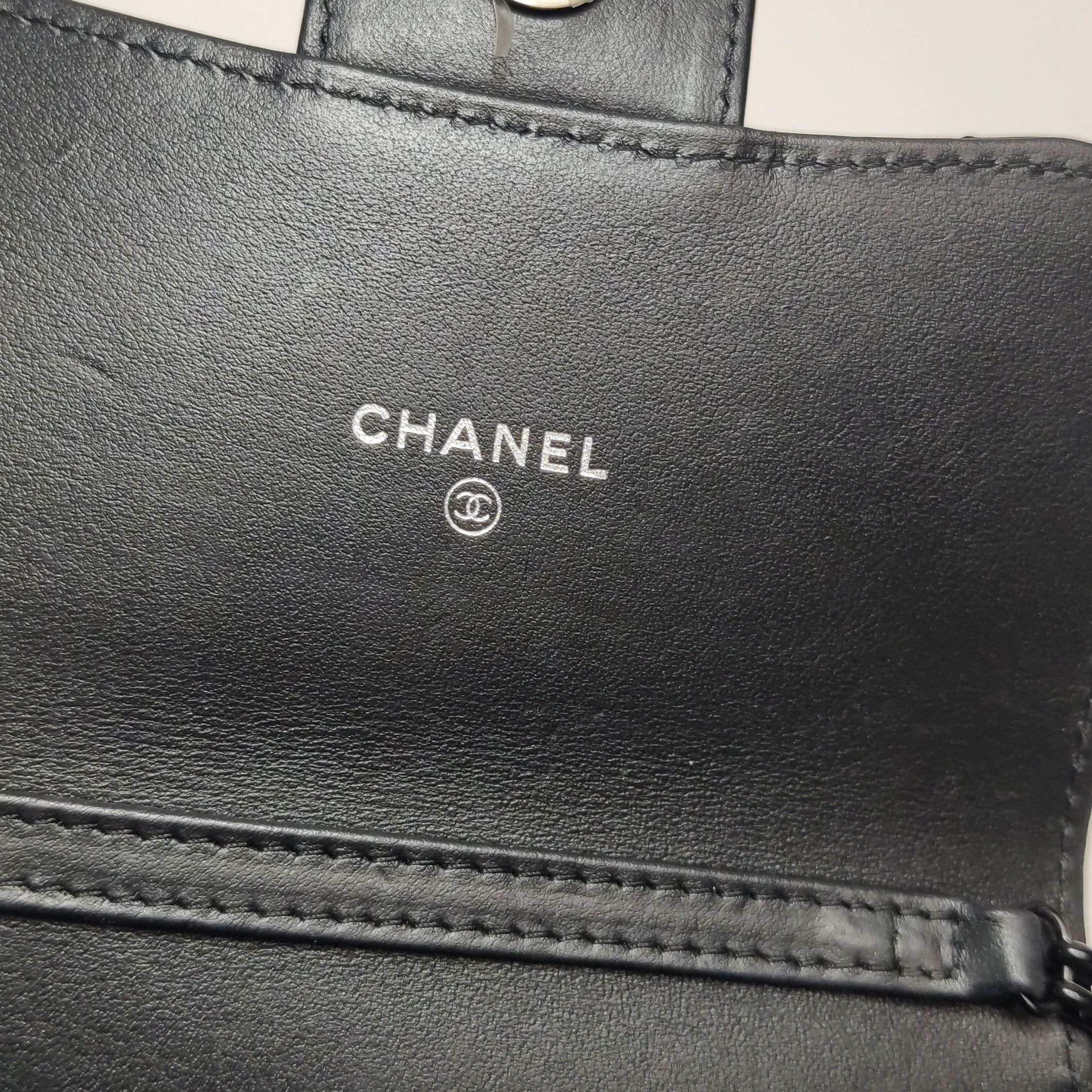 Chanel Chanel Women os Crossbody Bags Size ONE SIZE - 10 Thumbnail