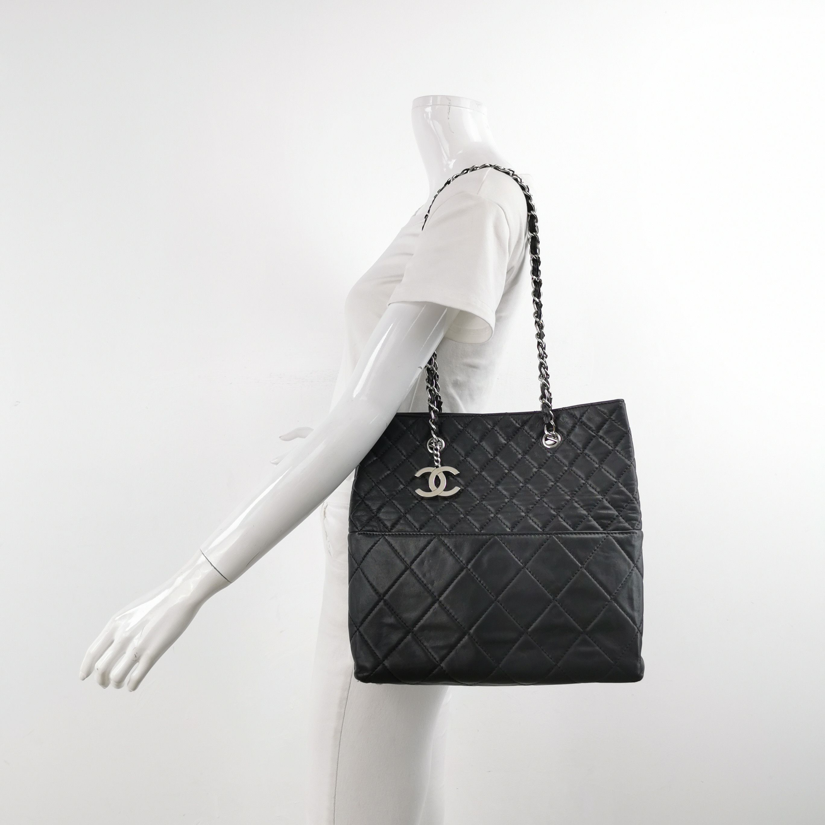 Chanel Chanel Women os Shoulder Bags Size ONE SIZE - 2 Thumbnail