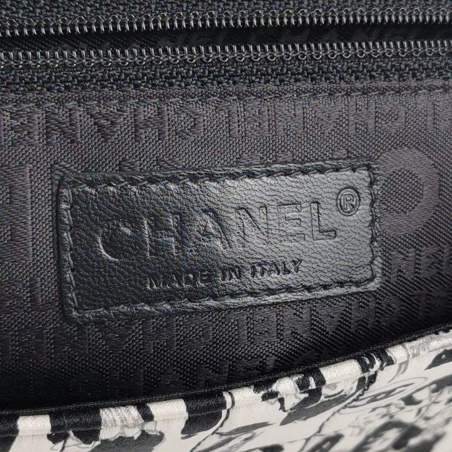 Chanel Chanel Women os Shoulder Bags Size ONE SIZE - 8 Thumbnail
