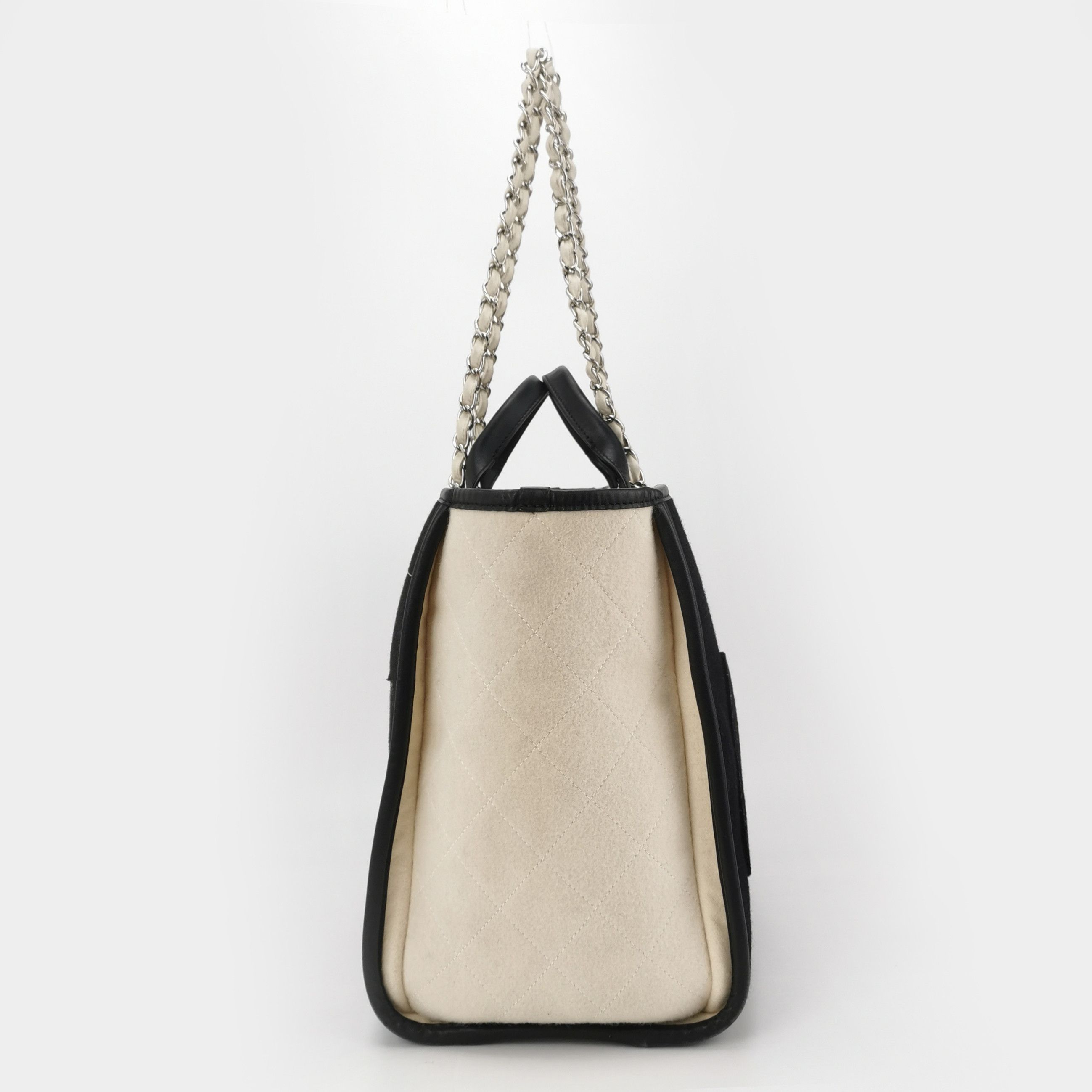 Chanel Chanel Women os Shoulder Bags Size ONE SIZE - 3 Thumbnail