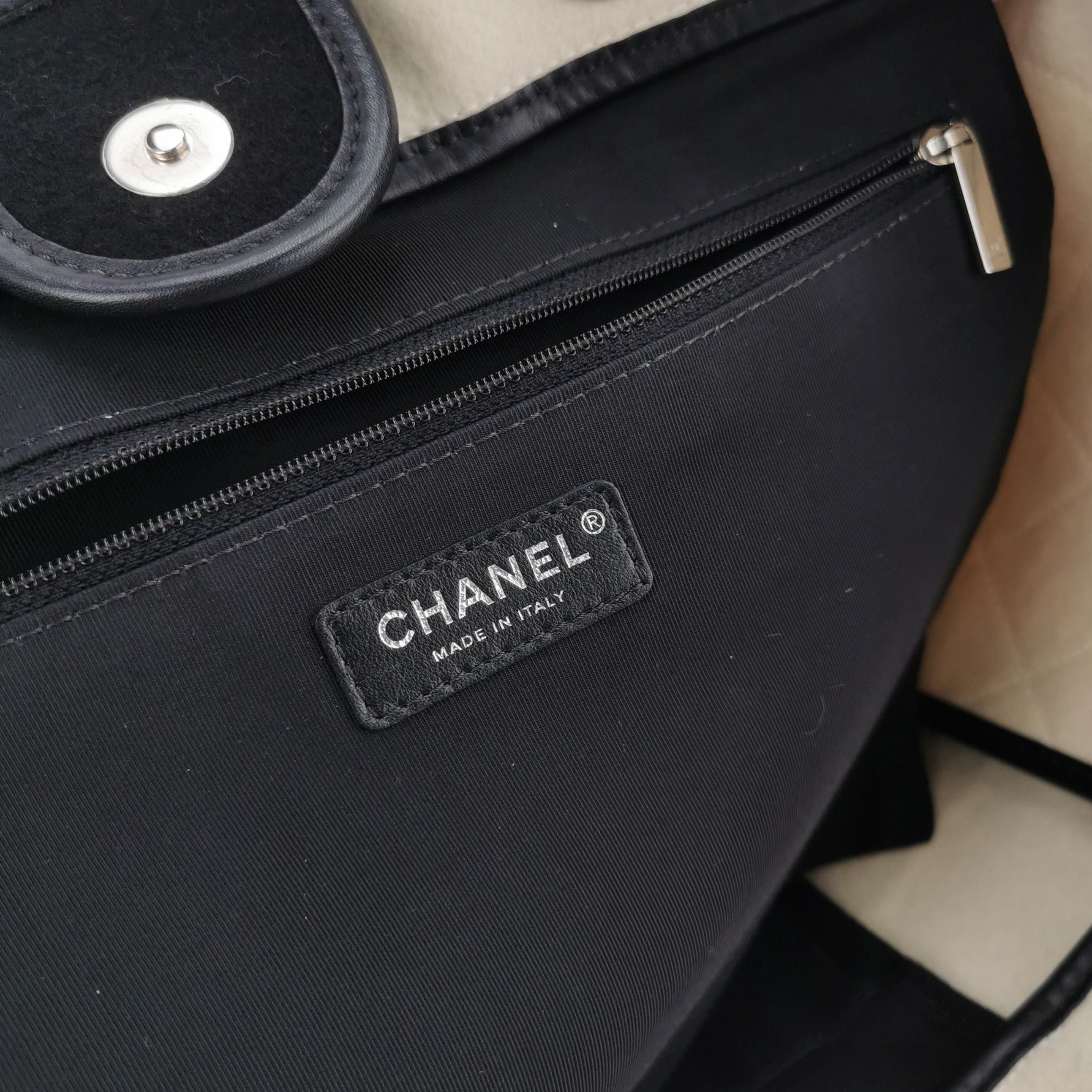 Chanel Chanel Women os Shoulder Bags Size ONE SIZE - 8 Thumbnail