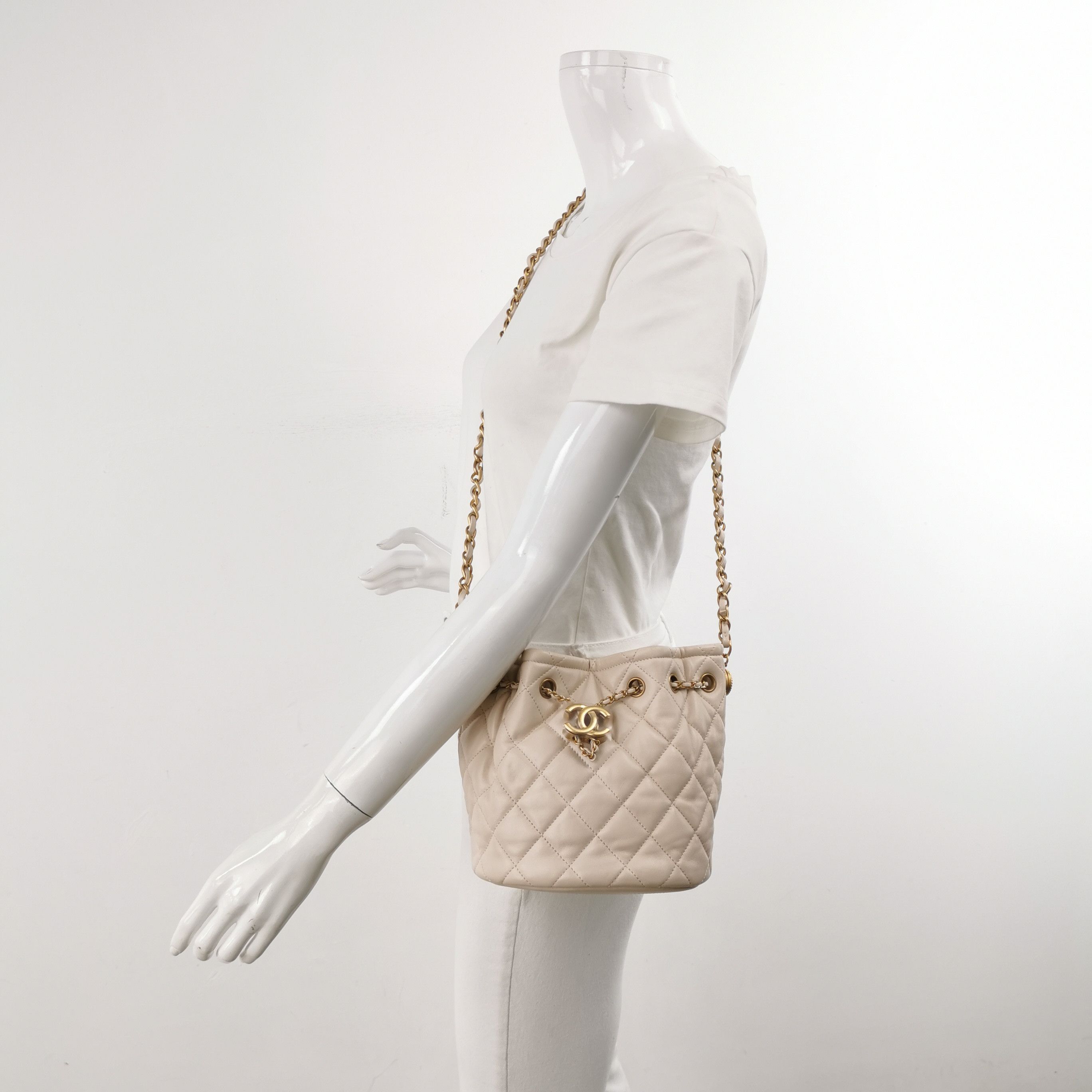 Chanel Chanel Women os Shoulder Bags Size ONE SIZE - 2 Thumbnail