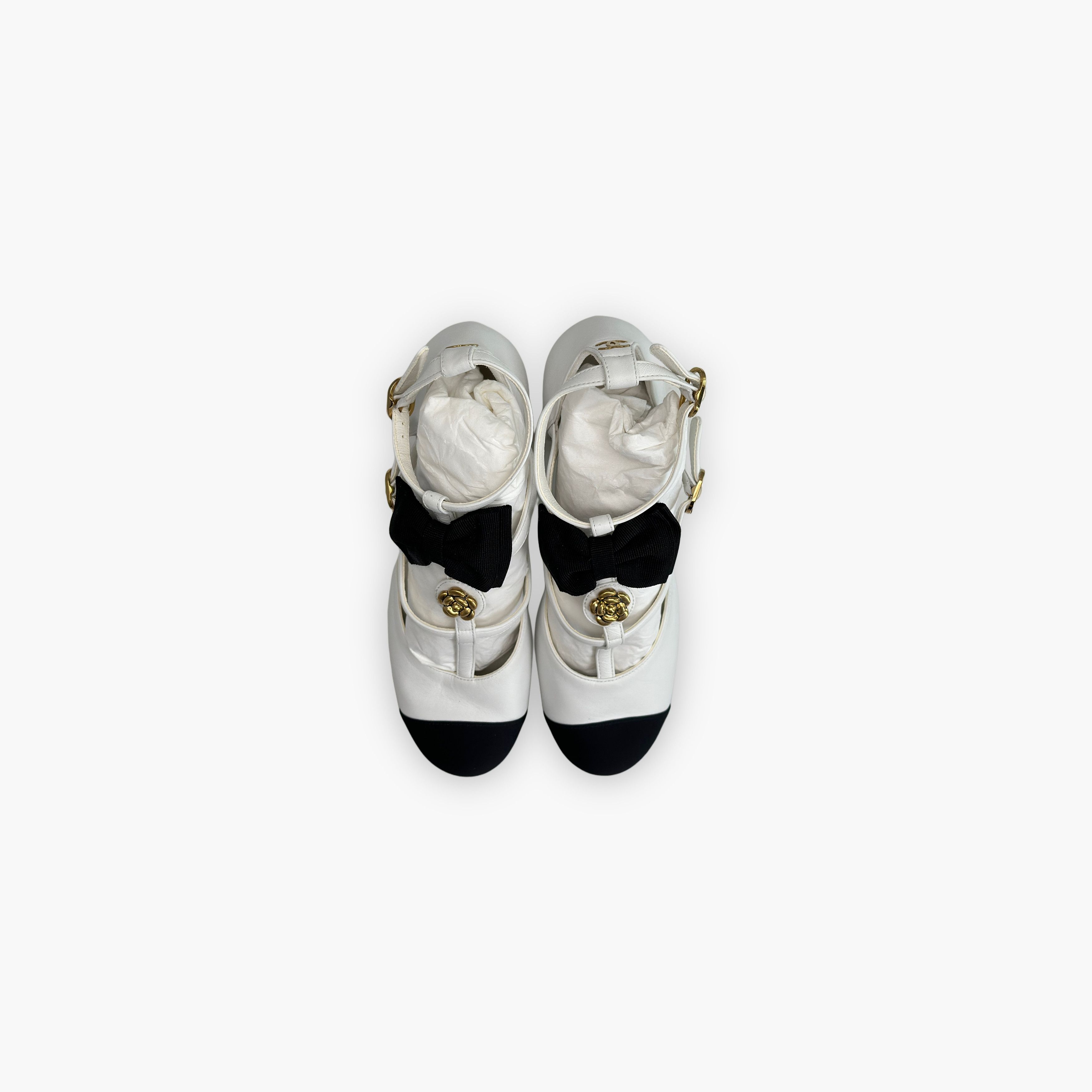 Chanel Chanel Contrast Toe Mary Jane Heels Size 37.5 Size US 7.5 / IT 37.5 - 9 Thumbnail