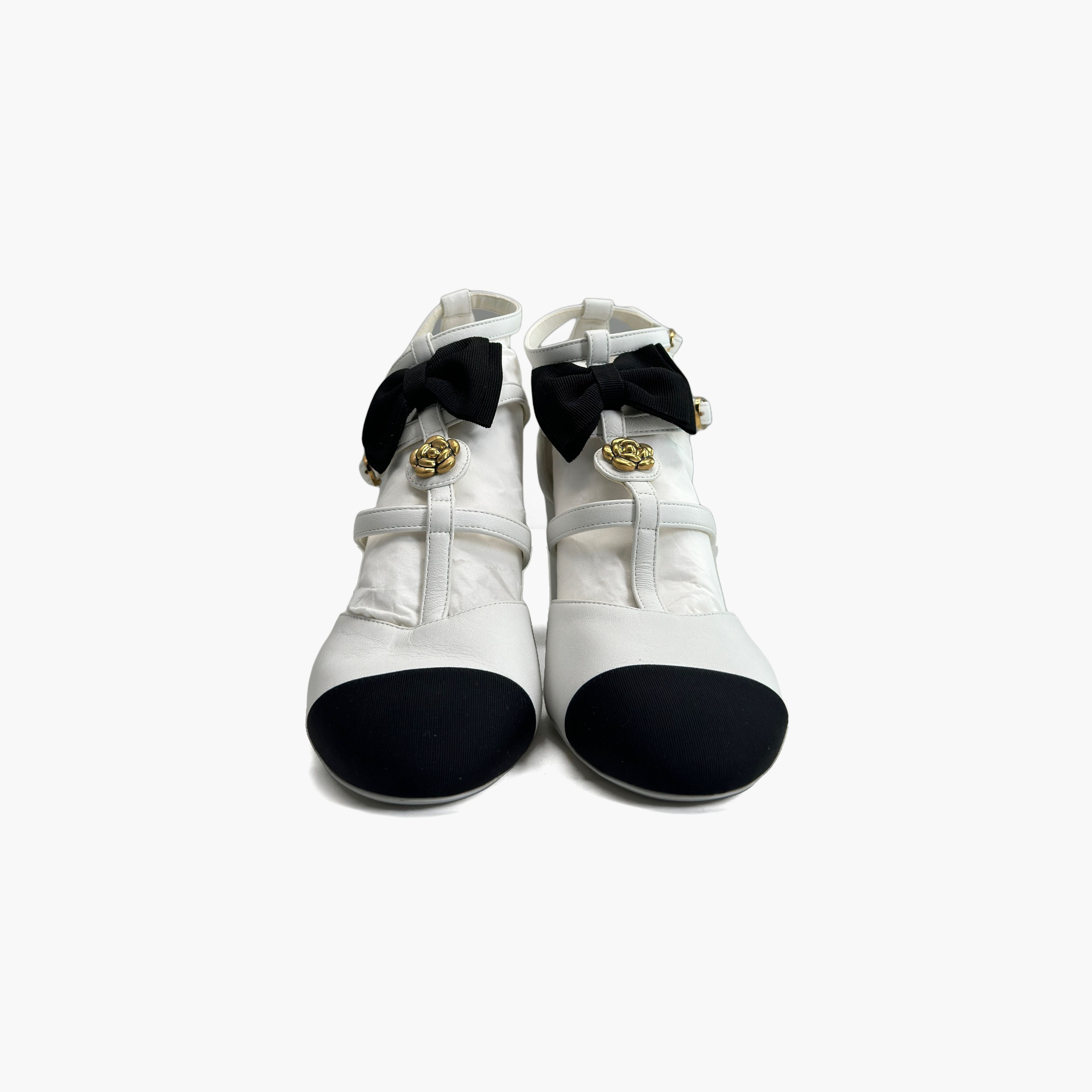 Chanel Chanel Contrast Toe Mary Jane Heels Size 37.5 Size US 7.5 / IT 37.5 - 5 Thumbnail