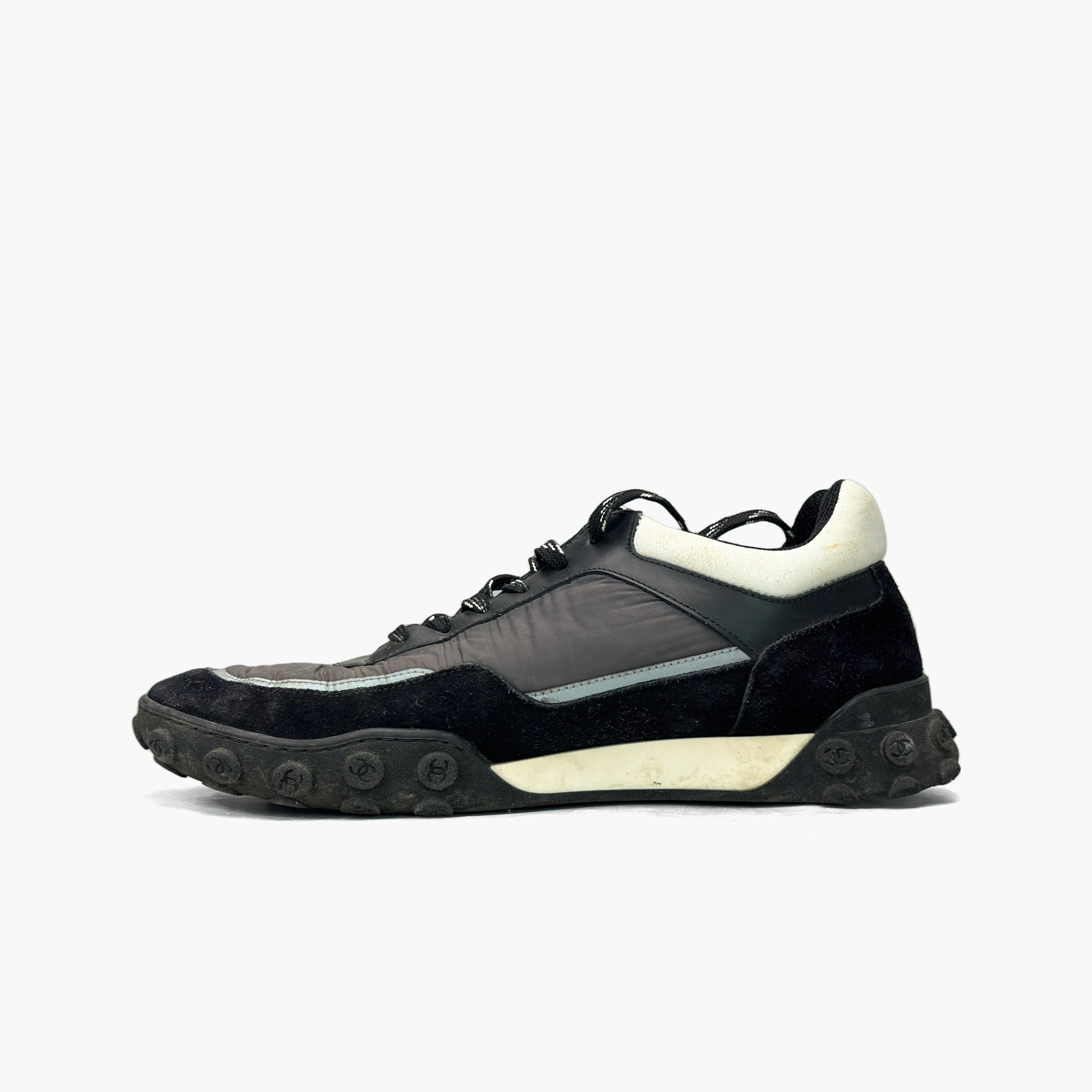 Chanel CHANEL Logo Low-Top Sneakers Size 42 Size US 12 / IT 42 - 3 Thumbnail