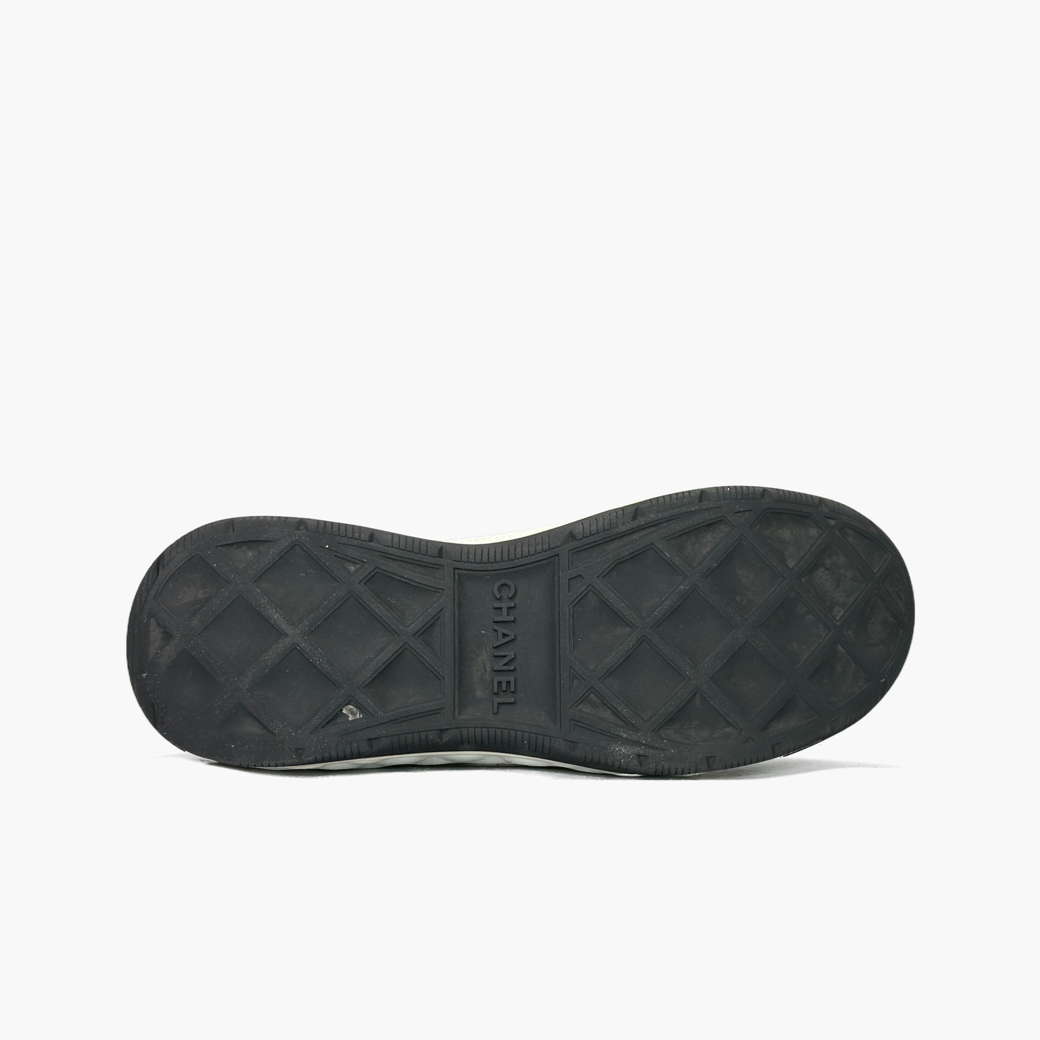 Chanel CHANEL CC Logo Low-Top Sneakers Size 41 Size US 11 / IT 41 - 7 Thumbnail