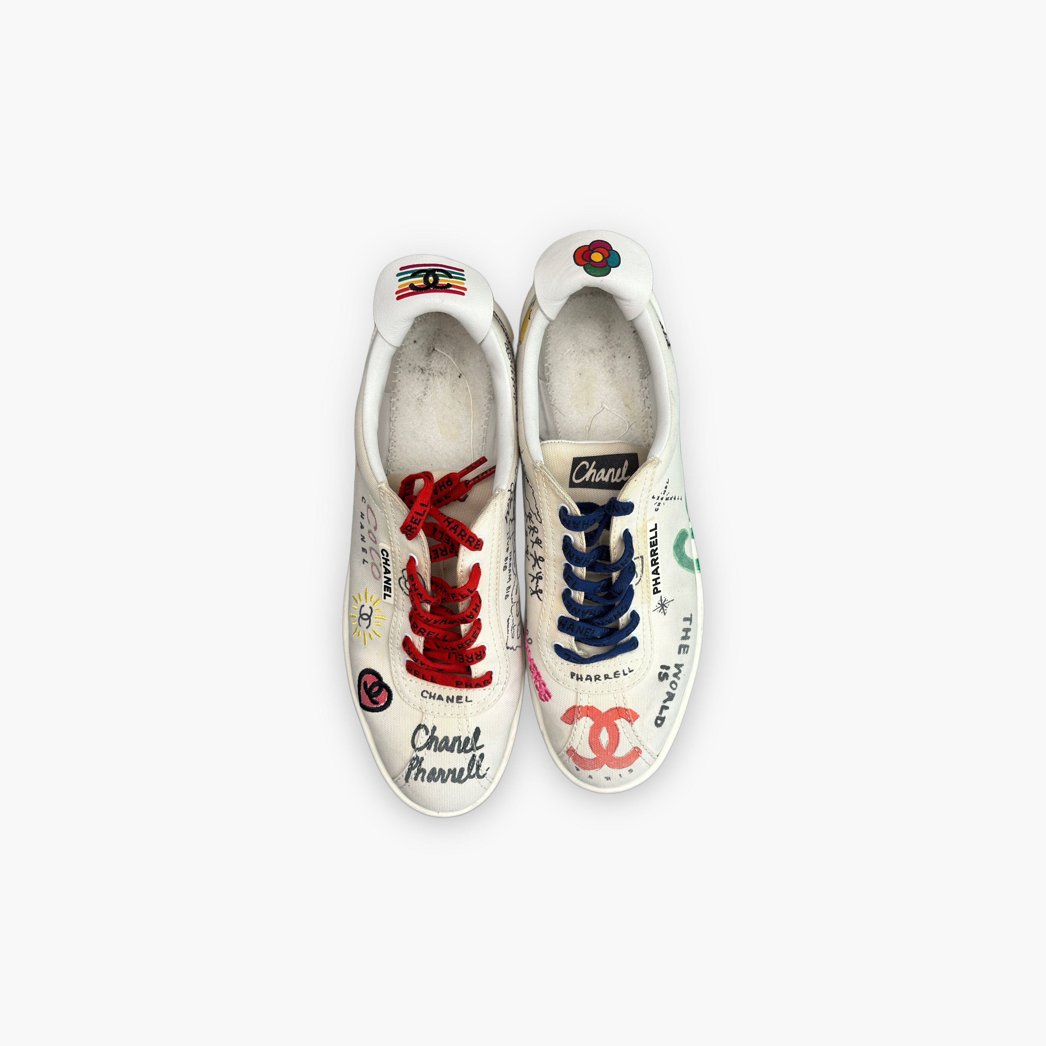 Chanel Chanel x Pharrell Graffiti Low-Top Sneakers Size 9 Size US 9 / EU 42 - 9 Thumbnail