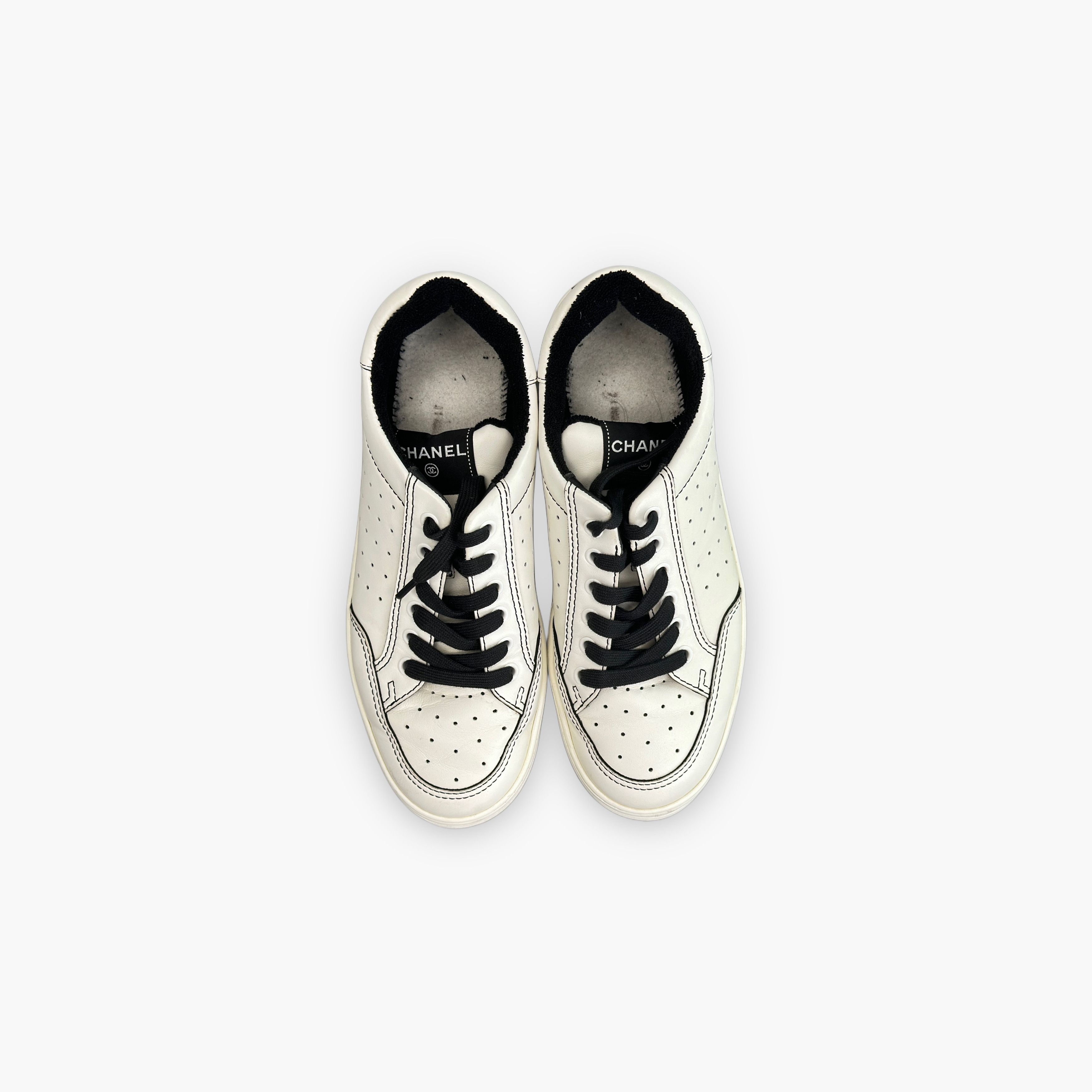 Chanel Chanel Logo White Leather Low-Top Sneakers Size 41 Size US 11 / IT 41 - 9 Thumbnail
